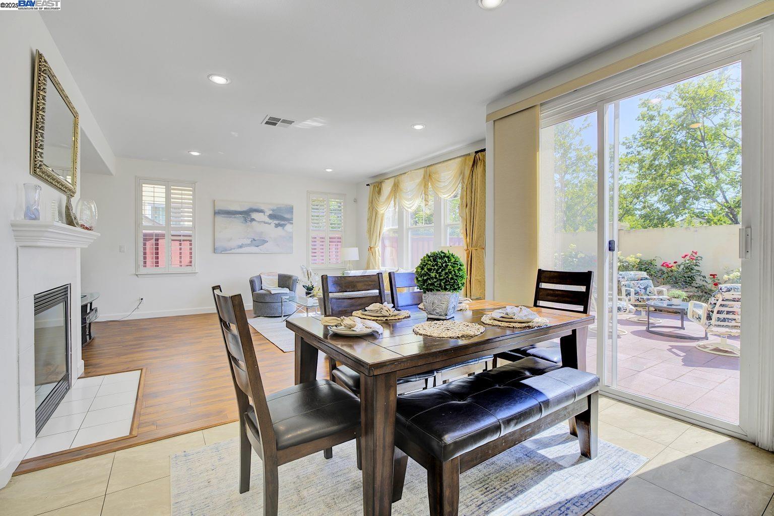 Detail Gallery Image 9 of 57 For 200 Arden Ct, San Ramon,  CA 94582 - 5 Beds | 3/1 Baths