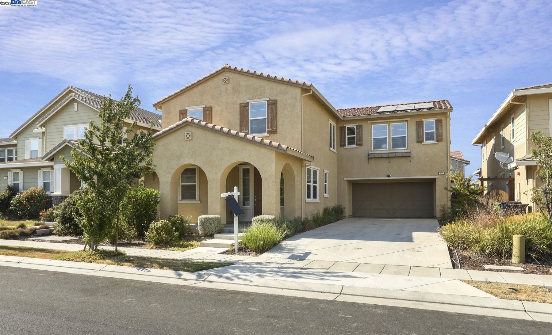Detail Gallery Image 2 of 59 For 607 W Huntington Ave, Mountain House,  CA 95391 - 4 Beds | 3/1 Baths