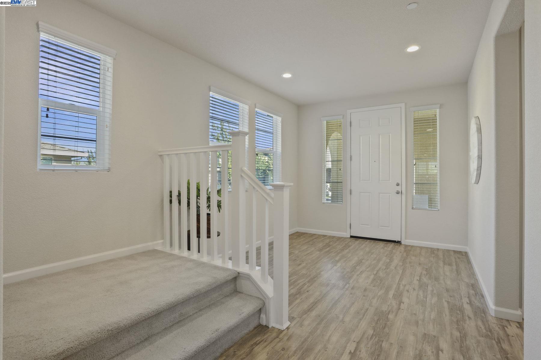 Detail Gallery Image 14 of 59 For 607 W Huntington Ave, Mountain House,  CA 95391 - 4 Beds | 3/1 Baths