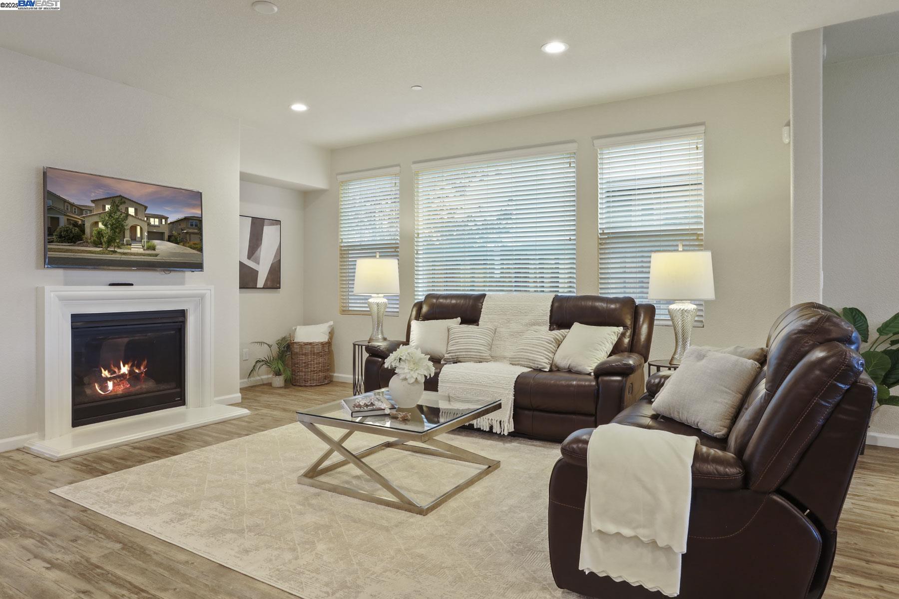 Detail Gallery Image 18 of 59 For 607 W Huntington Ave, Mountain House,  CA 95391 - 4 Beds | 3/1 Baths