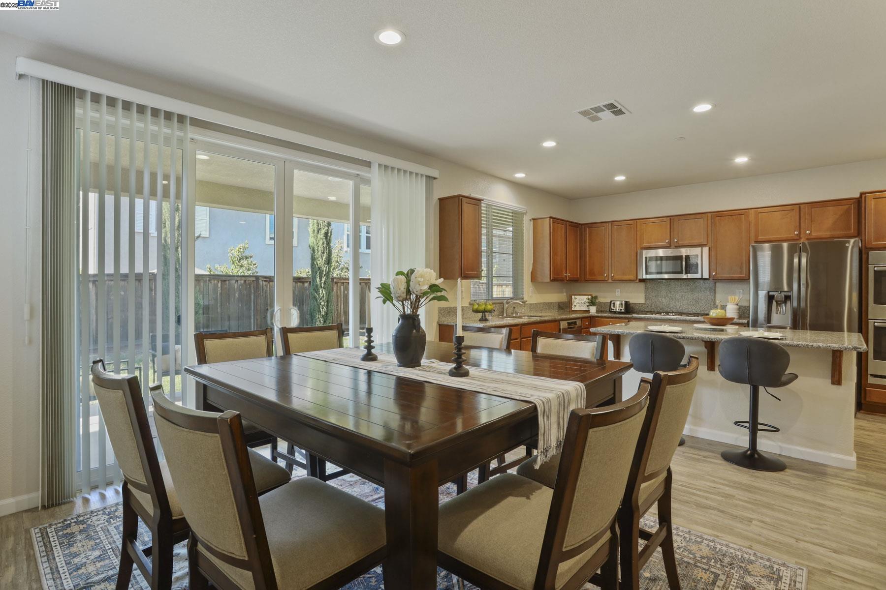 Detail Gallery Image 20 of 59 For 607 W Huntington Ave, Mountain House,  CA 95391 - 4 Beds | 3/1 Baths