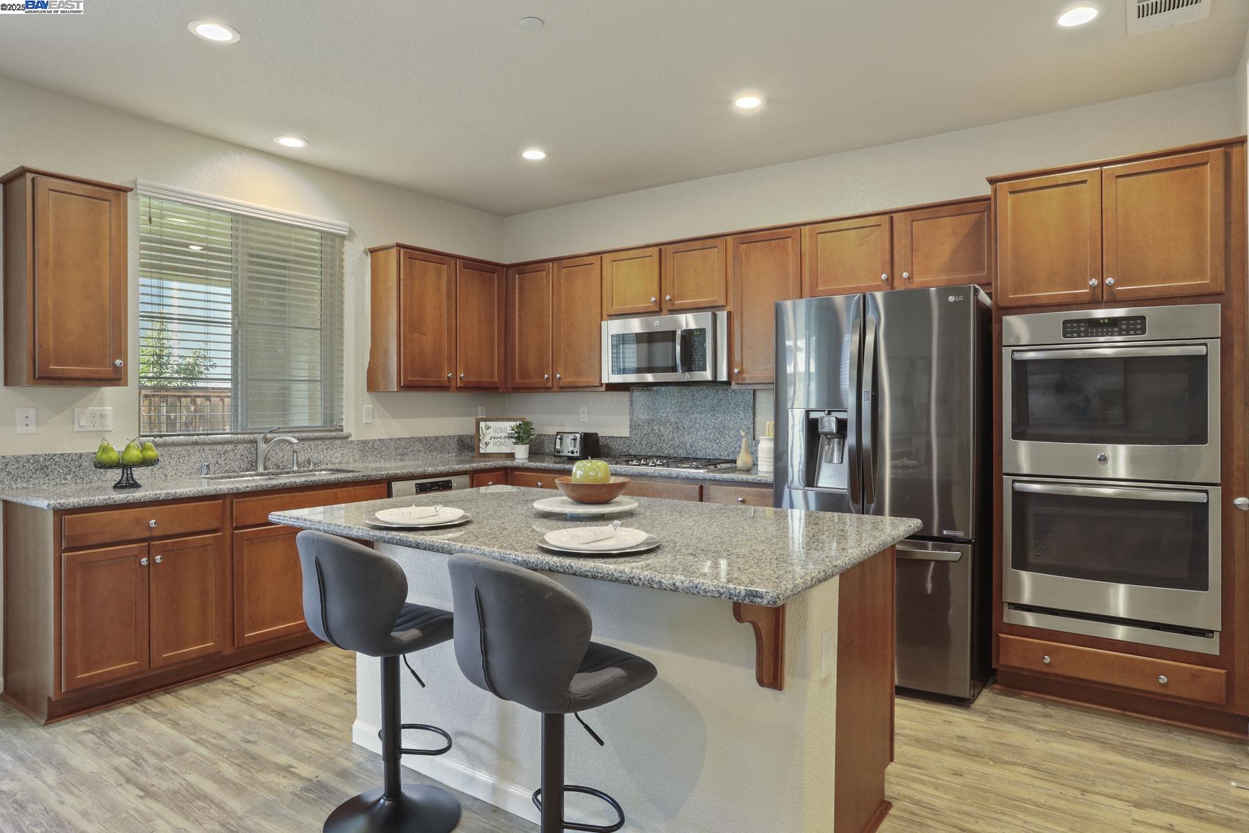 Detail Gallery Image 21 of 59 For 607 W Huntington Ave, Mountain House,  CA 95391 - 4 Beds | 3/1 Baths