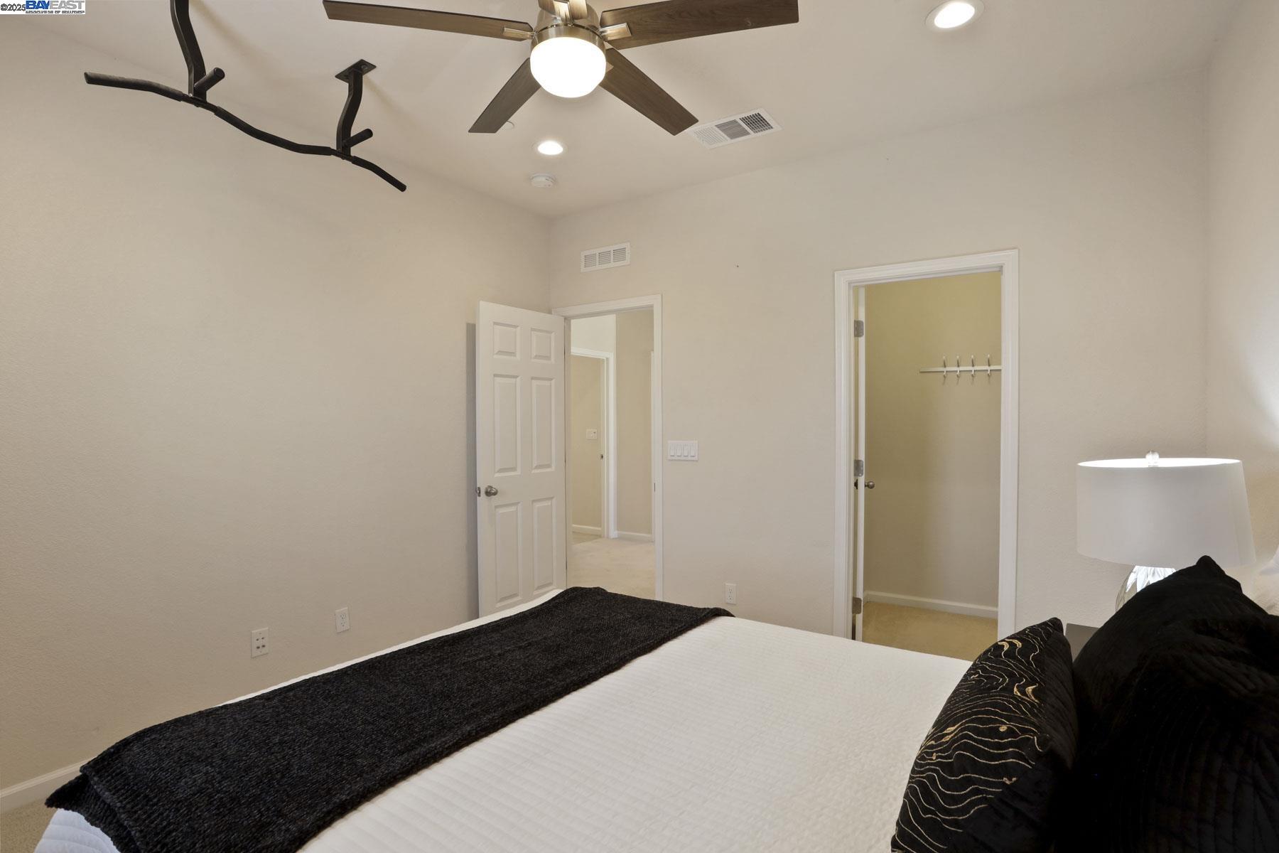 Detail Gallery Image 30 of 59 For 607 W Huntington Ave, Mountain House,  CA 95391 - 4 Beds | 3/1 Baths