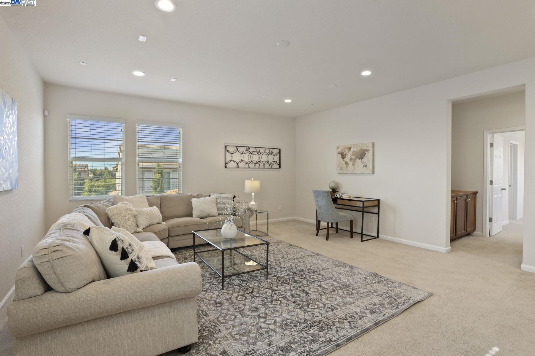Detail Gallery Image 39 of 59 For 607 W Huntington Ave, Mountain House,  CA 95391 - 4 Beds | 3/1 Baths