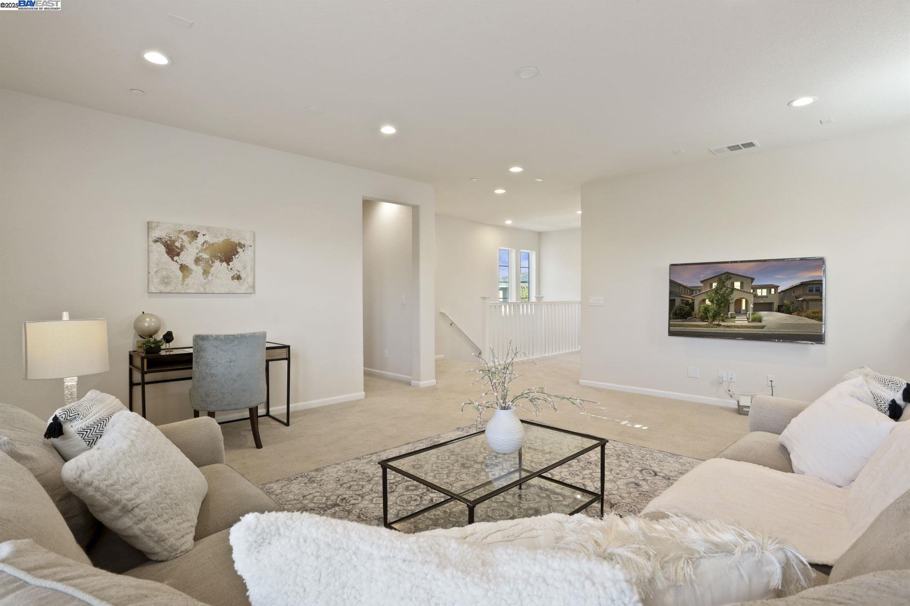 Detail Gallery Image 40 of 59 For 607 W Huntington Ave, Mountain House,  CA 95391 - 4 Beds | 3/1 Baths