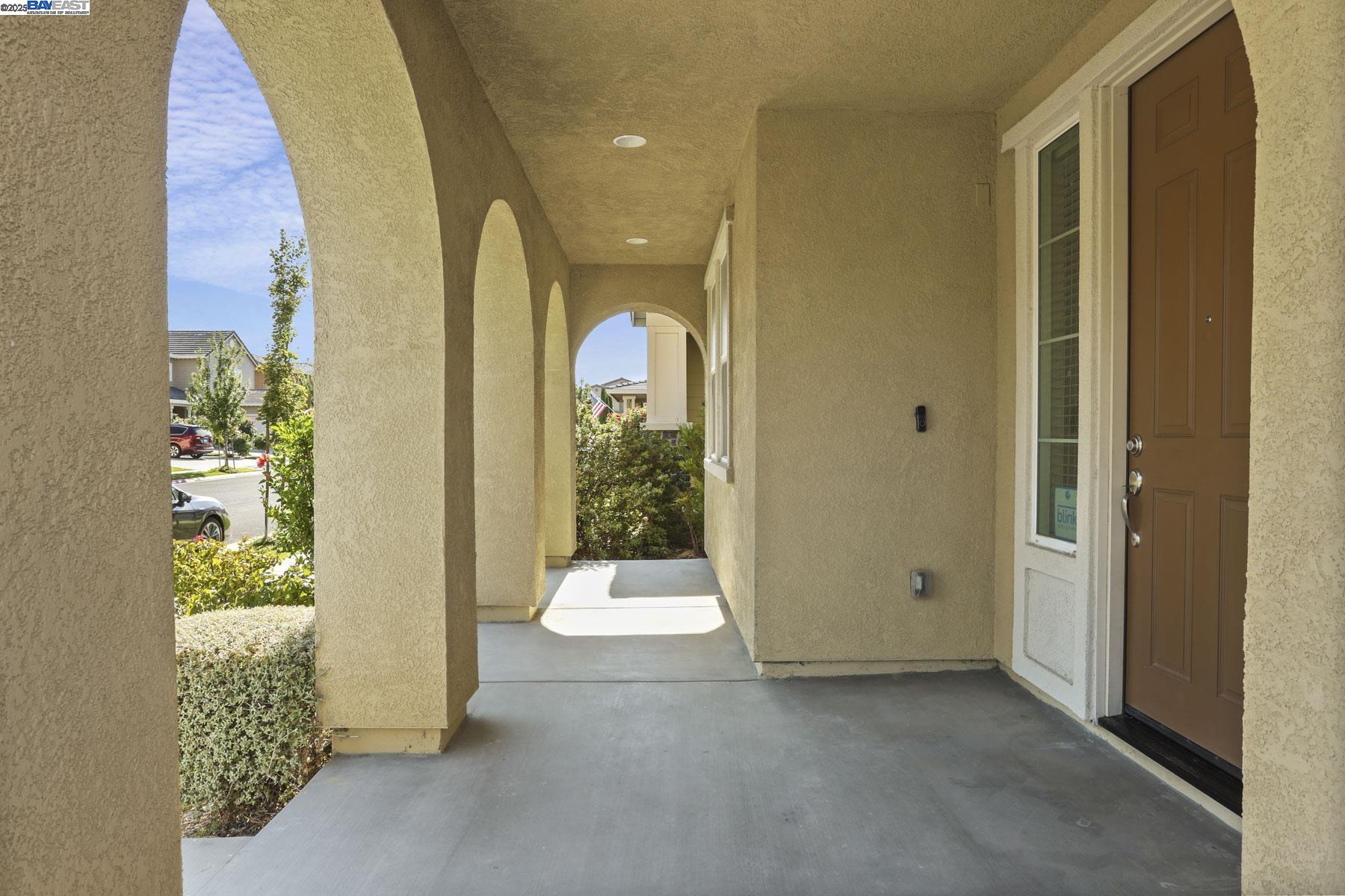Detail Gallery Image 5 of 59 For 607 W Huntington Ave, Mountain House,  CA 95391 - 4 Beds | 3/1 Baths