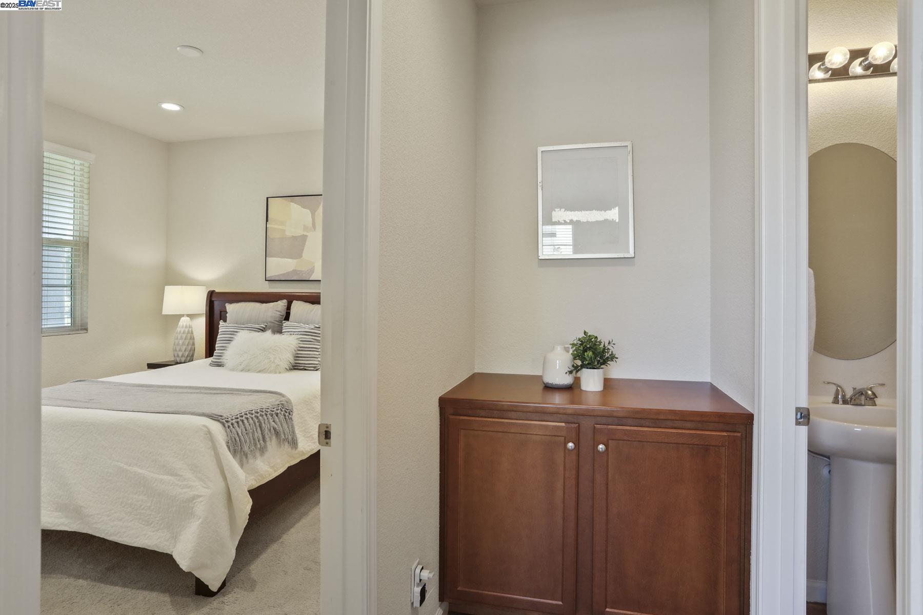 Detail Gallery Image 7 of 59 For 607 W Huntington Ave, Mountain House,  CA 95391 - 4 Beds | 3/1 Baths