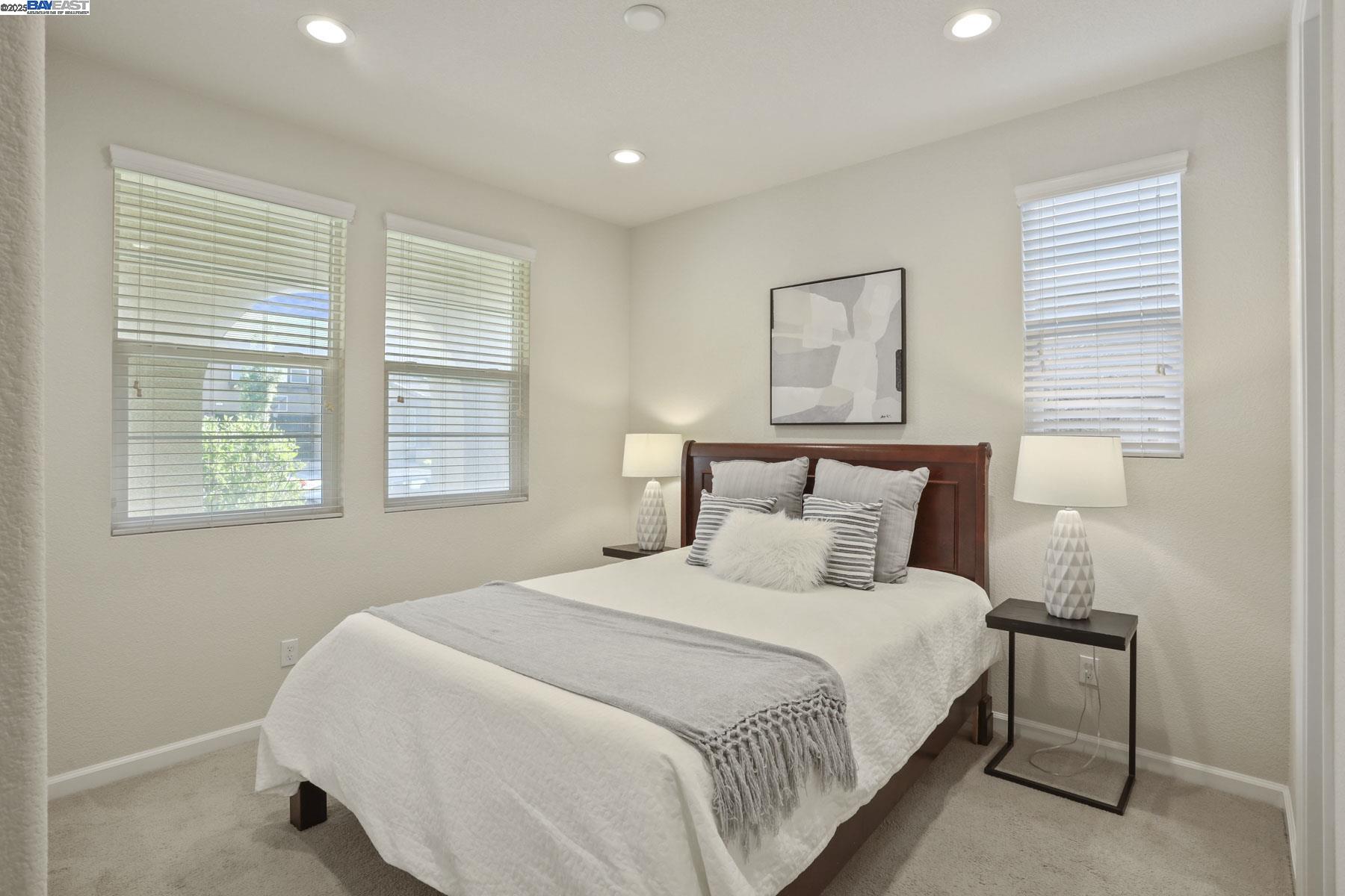 Detail Gallery Image 8 of 59 For 607 W Huntington Ave, Mountain House,  CA 95391 - 4 Beds | 3/1 Baths