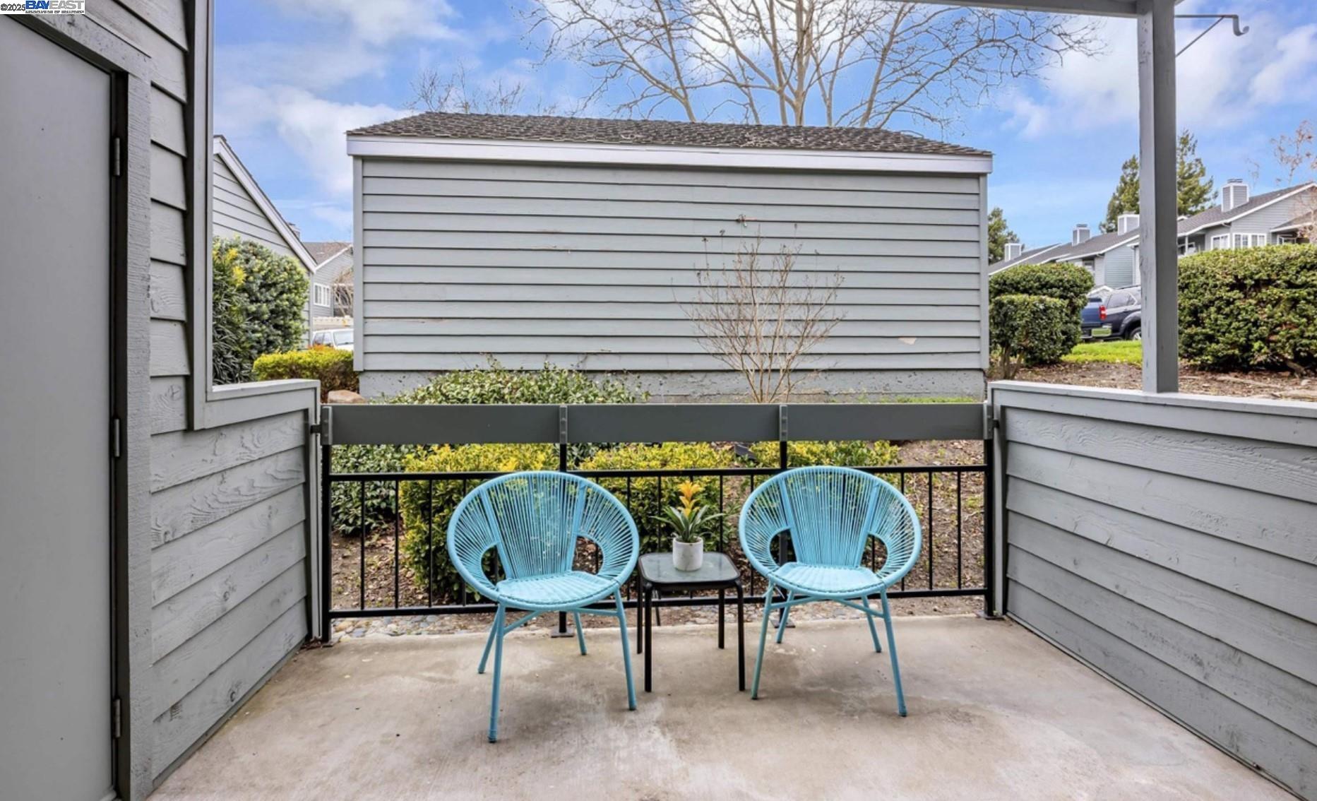 Detail Gallery Image 18 of 21 For 7595 Canyon Meadow Cir a,  Pleasanton,  CA 94588 - 3 Beds | 2 Baths