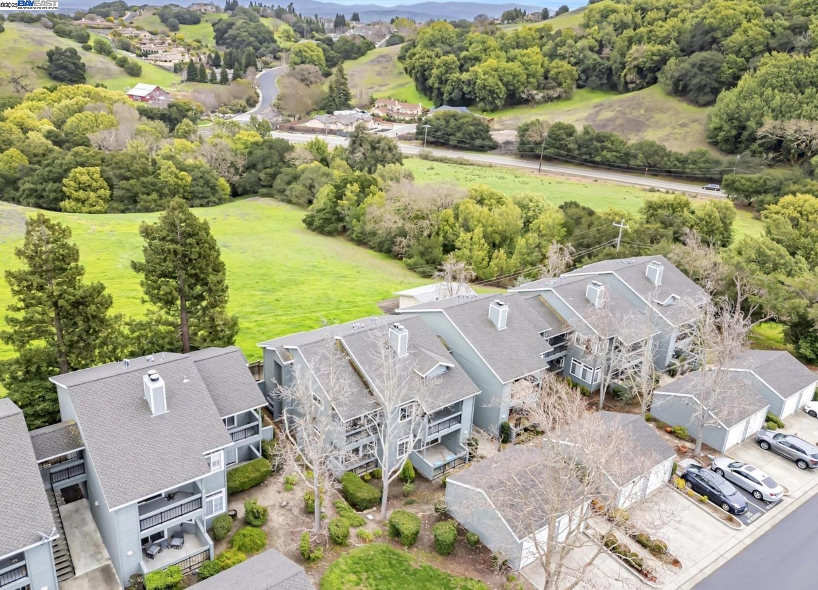 Detail Gallery Image 19 of 21 For 7595 Canyon Meadow Cir a,  Pleasanton,  CA 94588 - 3 Beds | 2 Baths