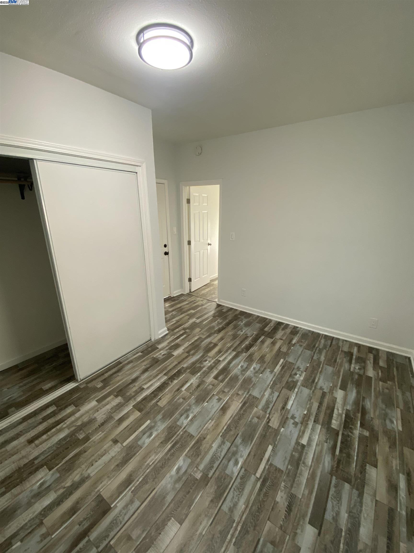 Detail Gallery Image 12 of 17 For 112 Chanslor Ave, Richmond,  CA 94801 - 2 Beds | 2 Baths
