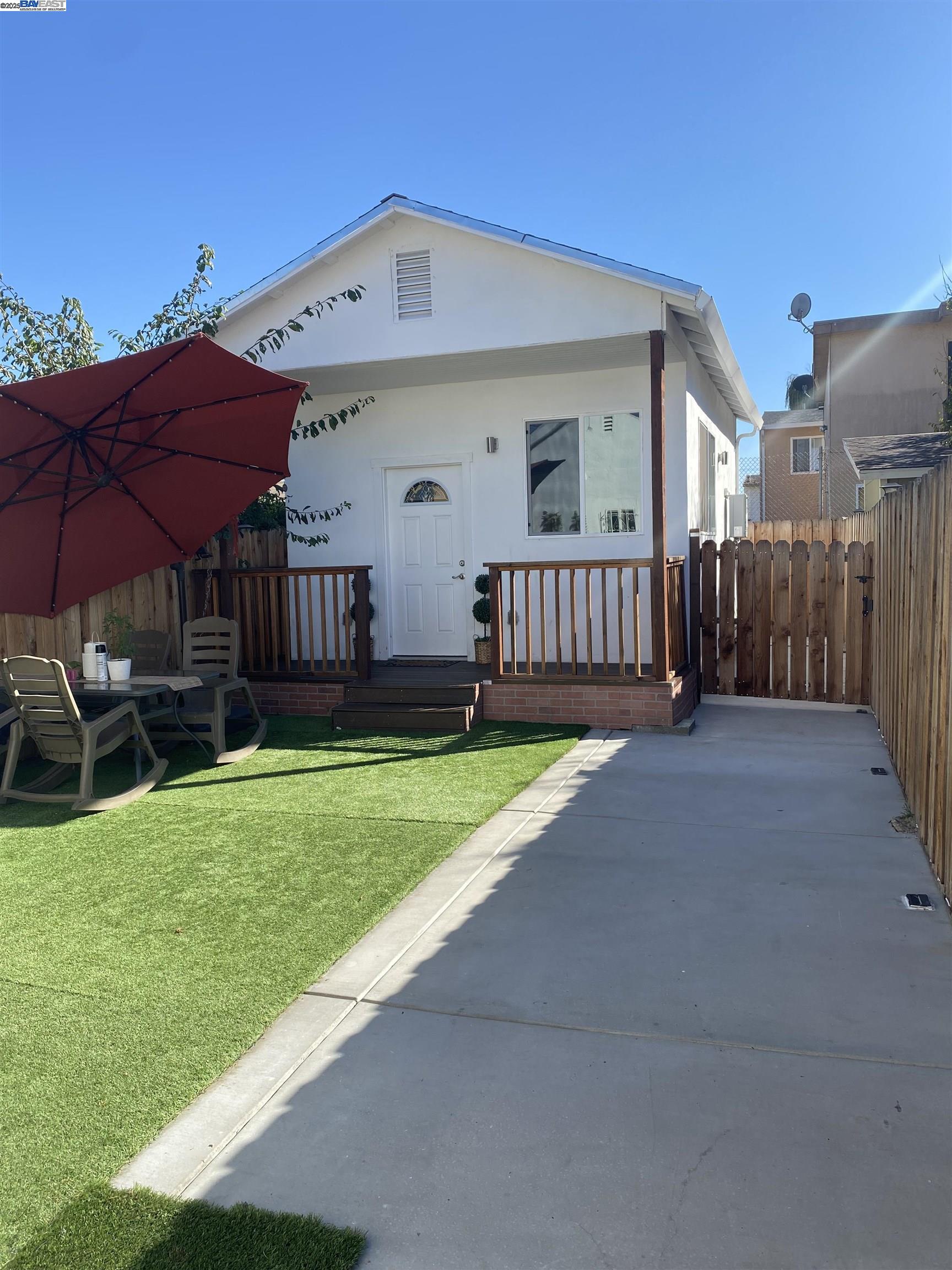 Detail Gallery Image 17 of 17 For 112 Chanslor Ave, Richmond,  CA 94801 - 2 Beds | 2 Baths