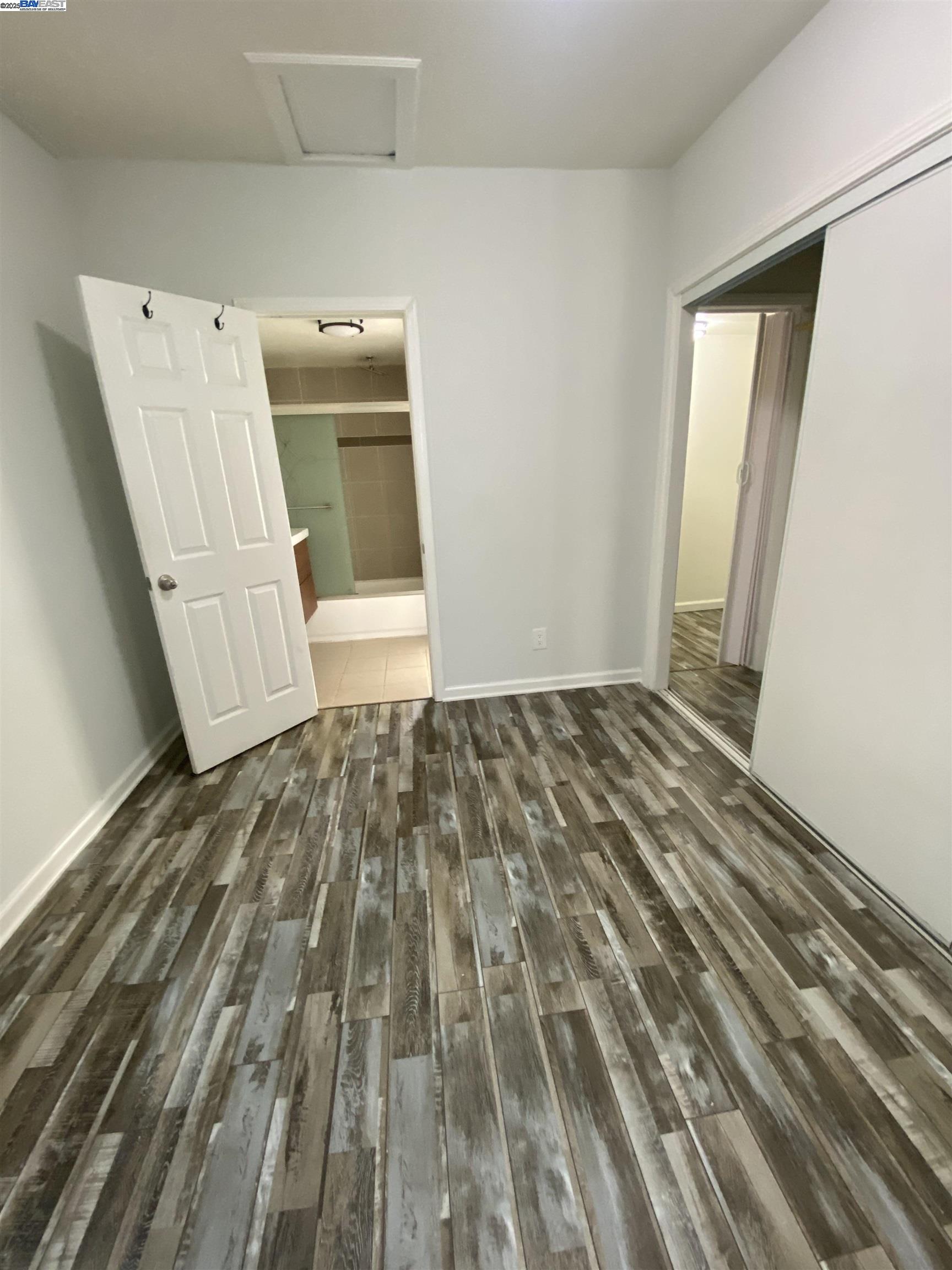 Detail Gallery Image 7 of 17 For 112 Chanslor Ave, Richmond,  CA 94801 - 2 Beds | 2 Baths