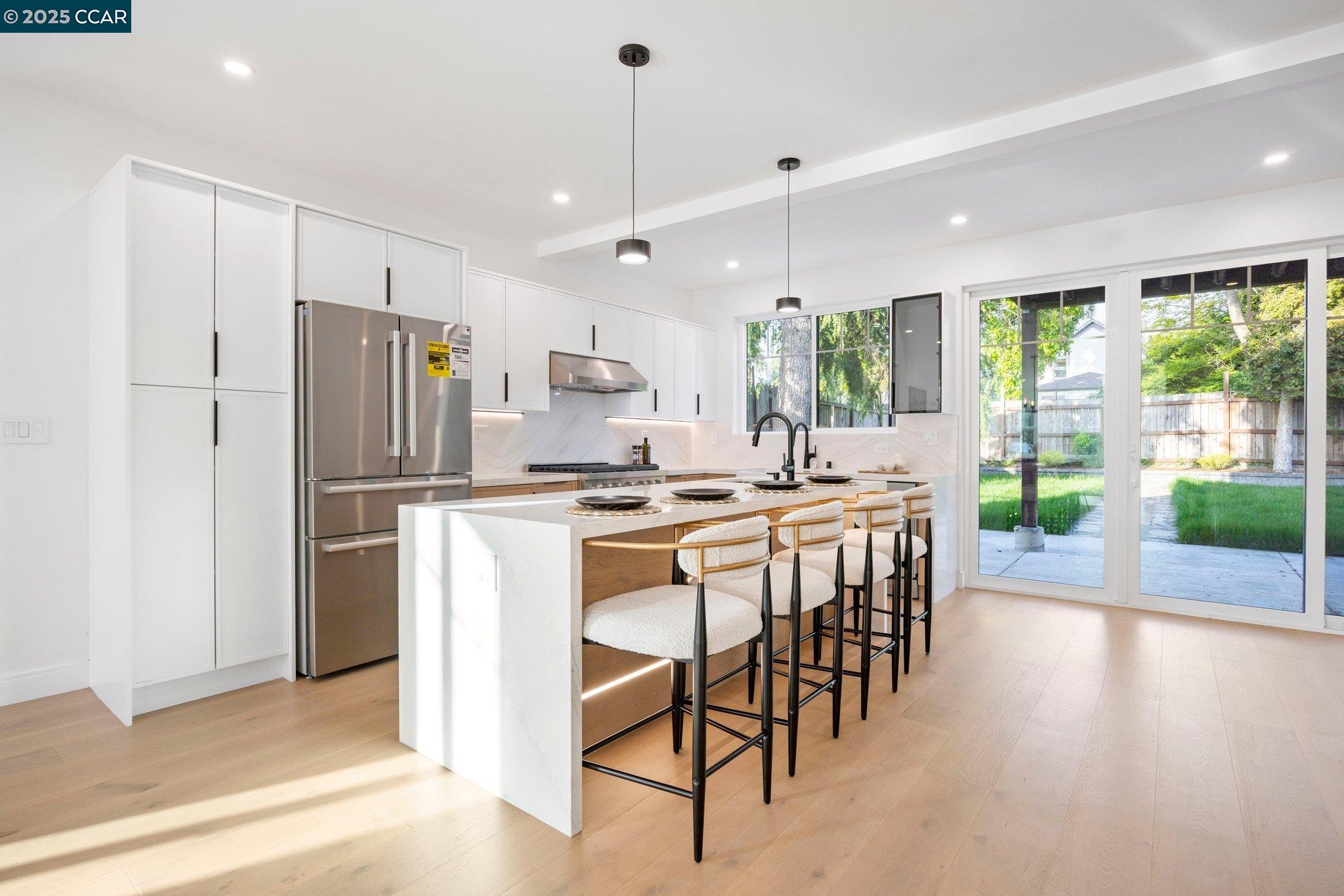 Detail Gallery Image 15 of 40 For 2223 Byron St, Berkeley,  CA 94702 - 4 Beds | 4 Baths