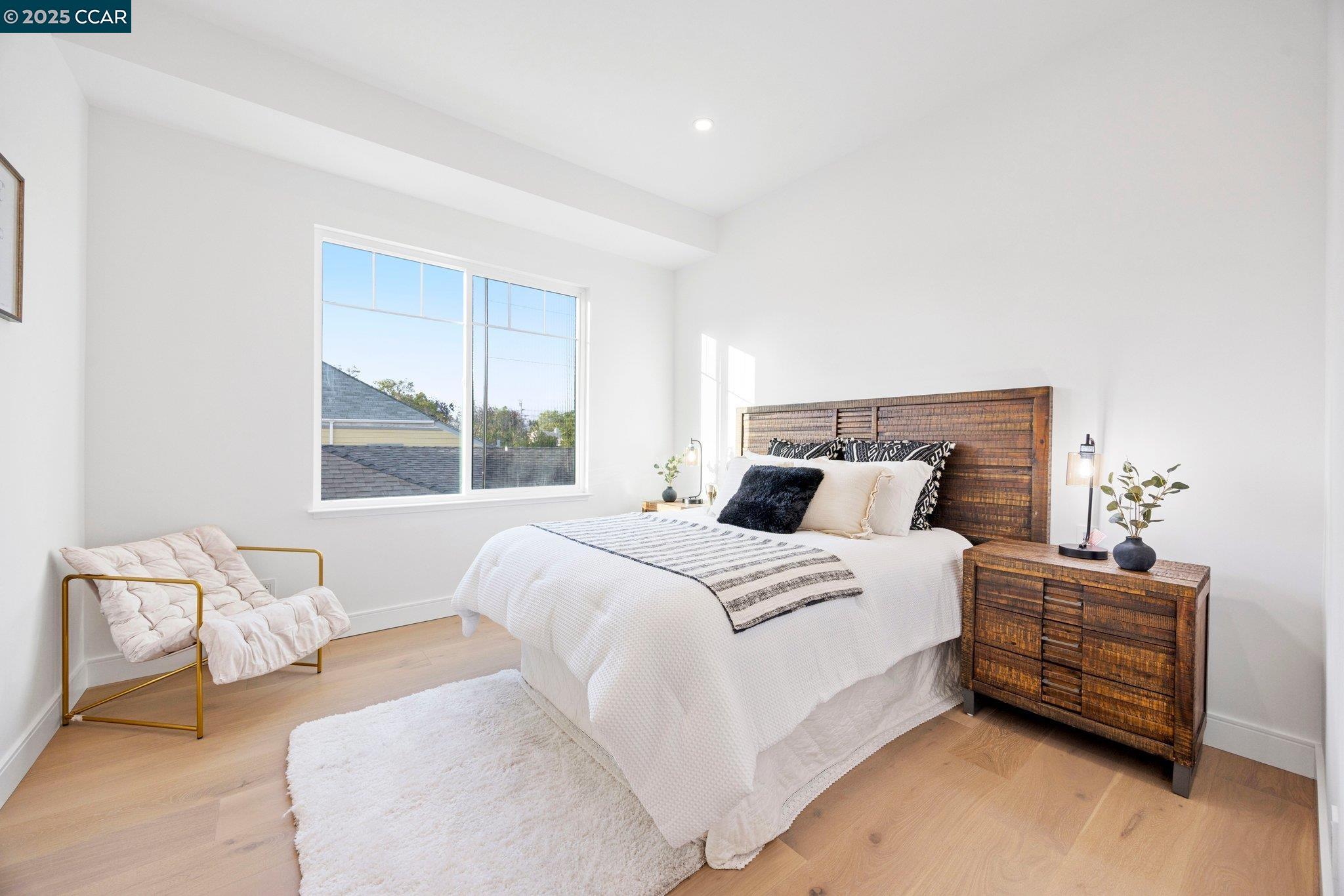 Detail Gallery Image 27 of 40 For 2223 Byron St, Berkeley,  CA 94702 - 4 Beds | 4 Baths