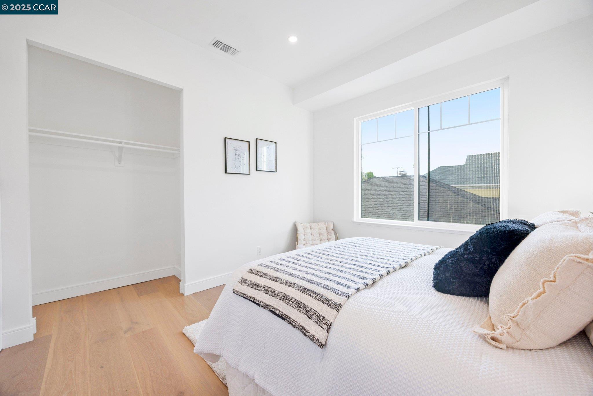 Detail Gallery Image 36 of 40 For 2223 Byron St, Berkeley,  CA 94702 - 4 Beds | 4 Baths