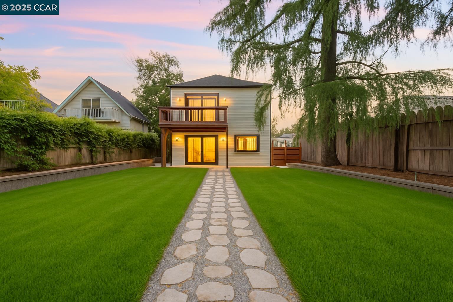 Detail Gallery Image 39 of 40 For 2223 Byron St, Berkeley,  CA 94702 - 4 Beds | 4 Baths