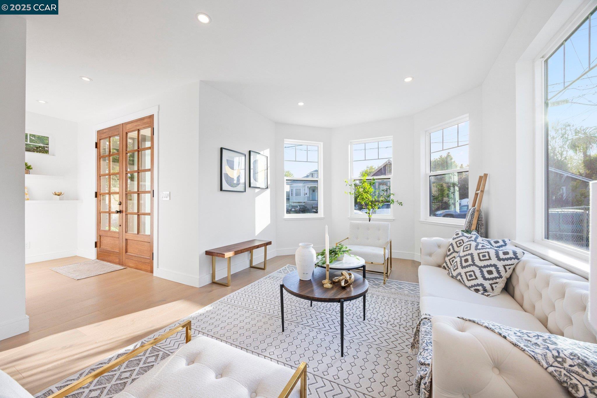 Detail Gallery Image 9 of 40 For 2223 Byron St, Berkeley,  CA 94702 - 4 Beds | 4 Baths