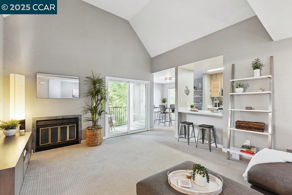 Detail Gallery Image 12 of 26 For 3183 Wayside Plz #318,  Walnut Creek,  CA 94597 - 1 Beds | 1 Baths