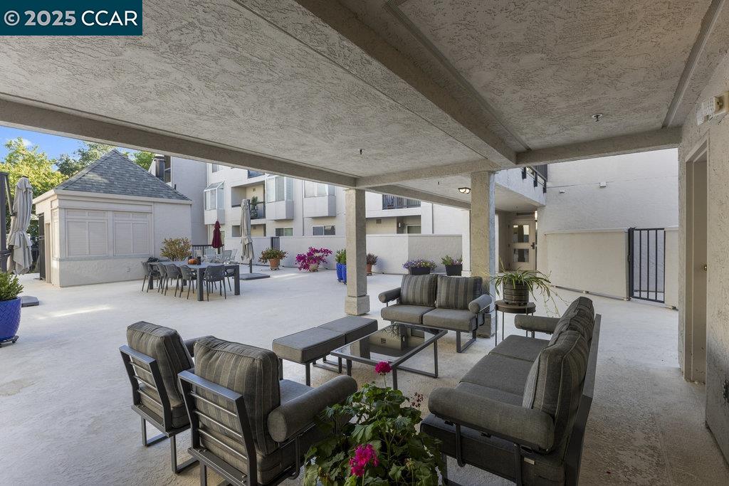 Detail Gallery Image 20 of 26 For 3183 Wayside Plz #318,  Walnut Creek,  CA 94597 - 1 Beds | 1 Baths