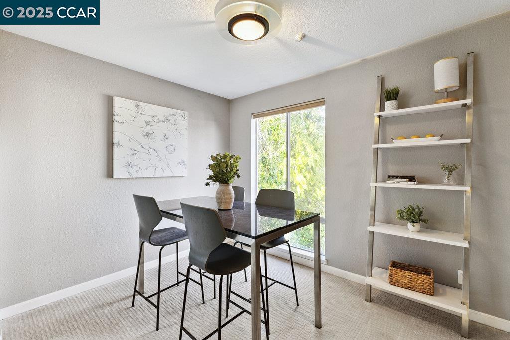 Detail Gallery Image 7 of 26 For 3183 Wayside Plz #318,  Walnut Creek,  CA 94597 - 1 Beds | 1 Baths