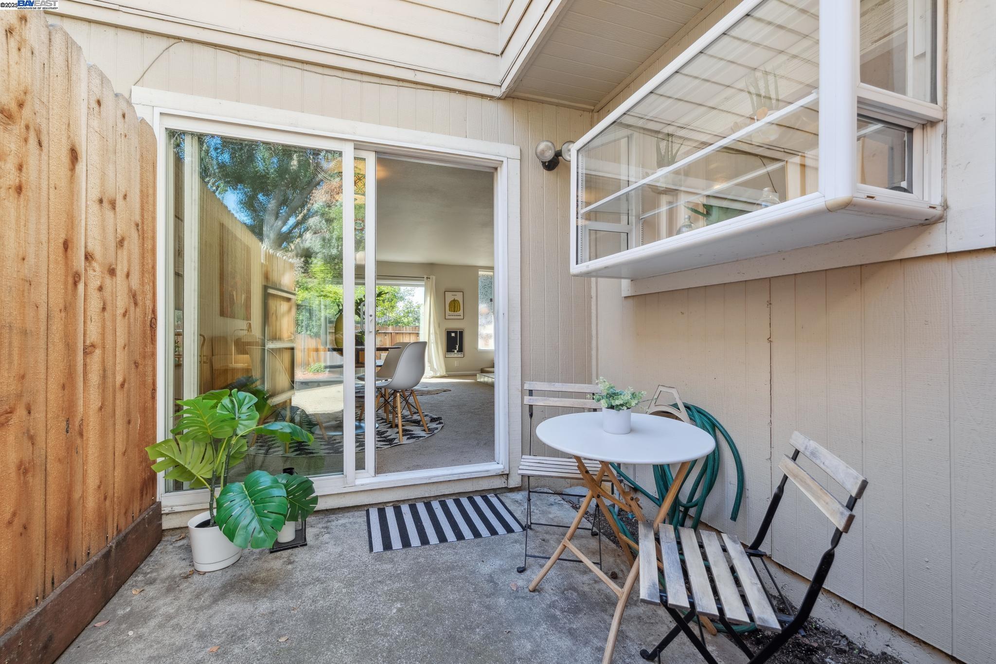 Detail Gallery Image 13 of 42 For 1255 Detroit Avenue #12,  Concord,  CA 94520 - 2 Beds | 2 Baths