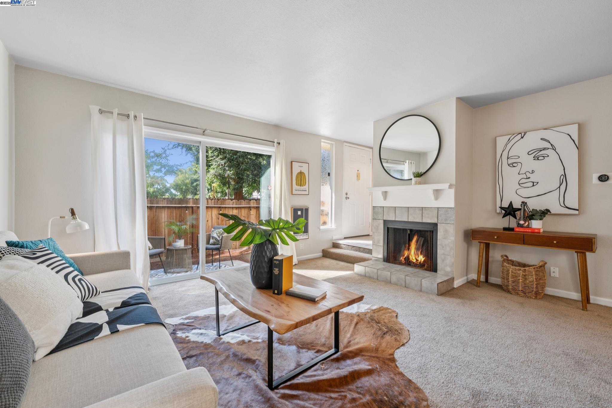 Detail Gallery Image 4 of 42 For 1255 Detroit Avenue #12,  Concord,  CA 94520 - 2 Beds | 2 Baths