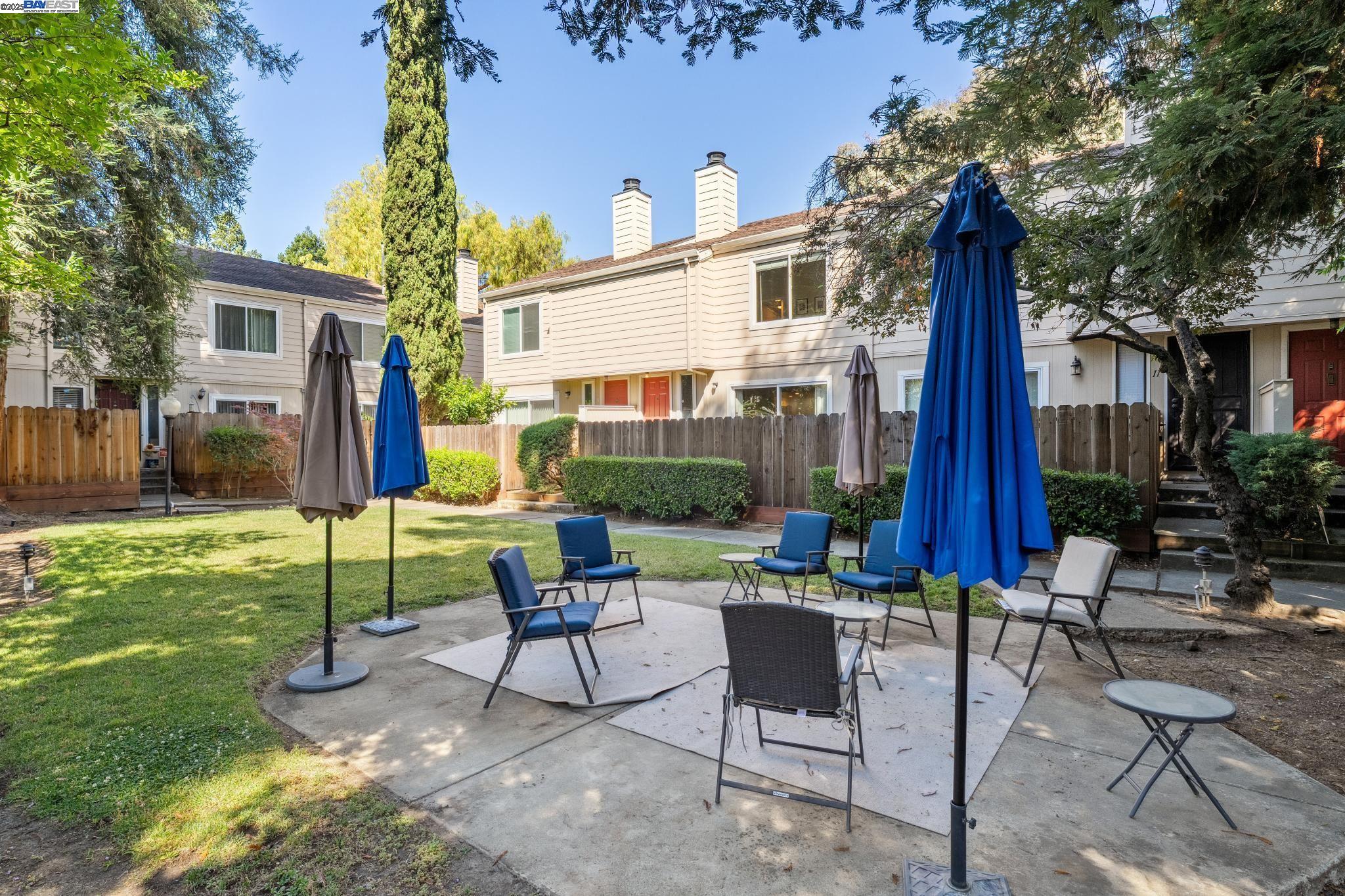 Detail Gallery Image 39 of 42 For 1255 Detroit Avenue #12,  Concord,  CA 94520 - 2 Beds | 2 Baths