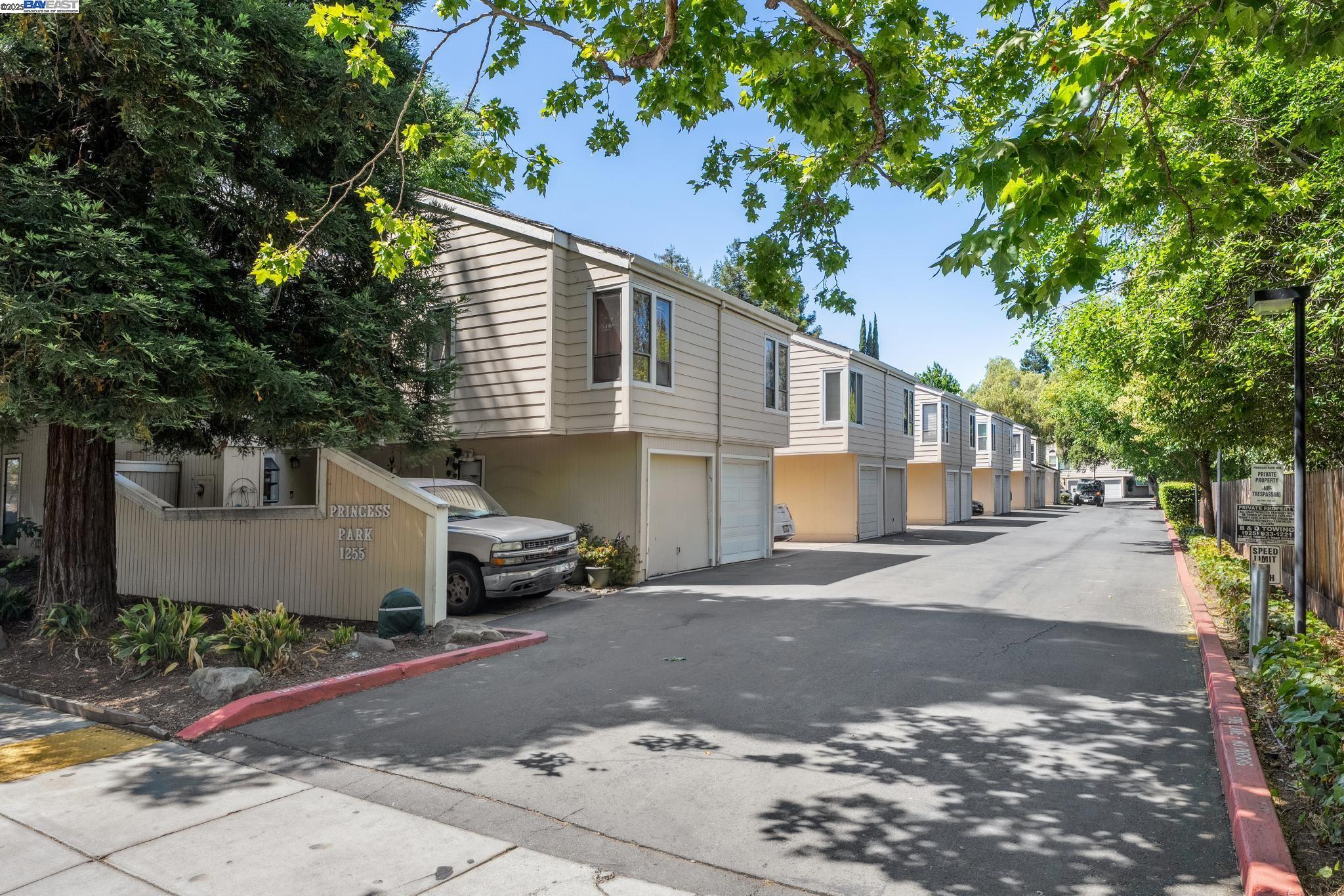 Detail Gallery Image 41 of 42 For 1255 Detroit Avenue #12,  Concord,  CA 94520 - 2 Beds | 2 Baths