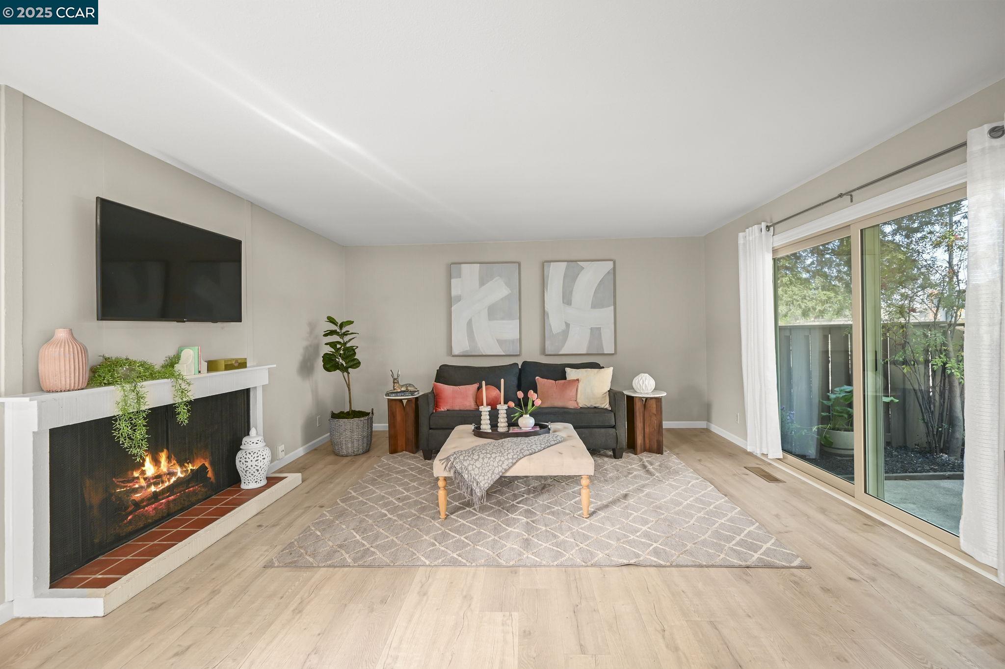 Detail Gallery Image 1 of 38 For 1605 Countrywood Ct, Walnut Creek,  CA 94598 - 3 Beds | 2/1 Baths