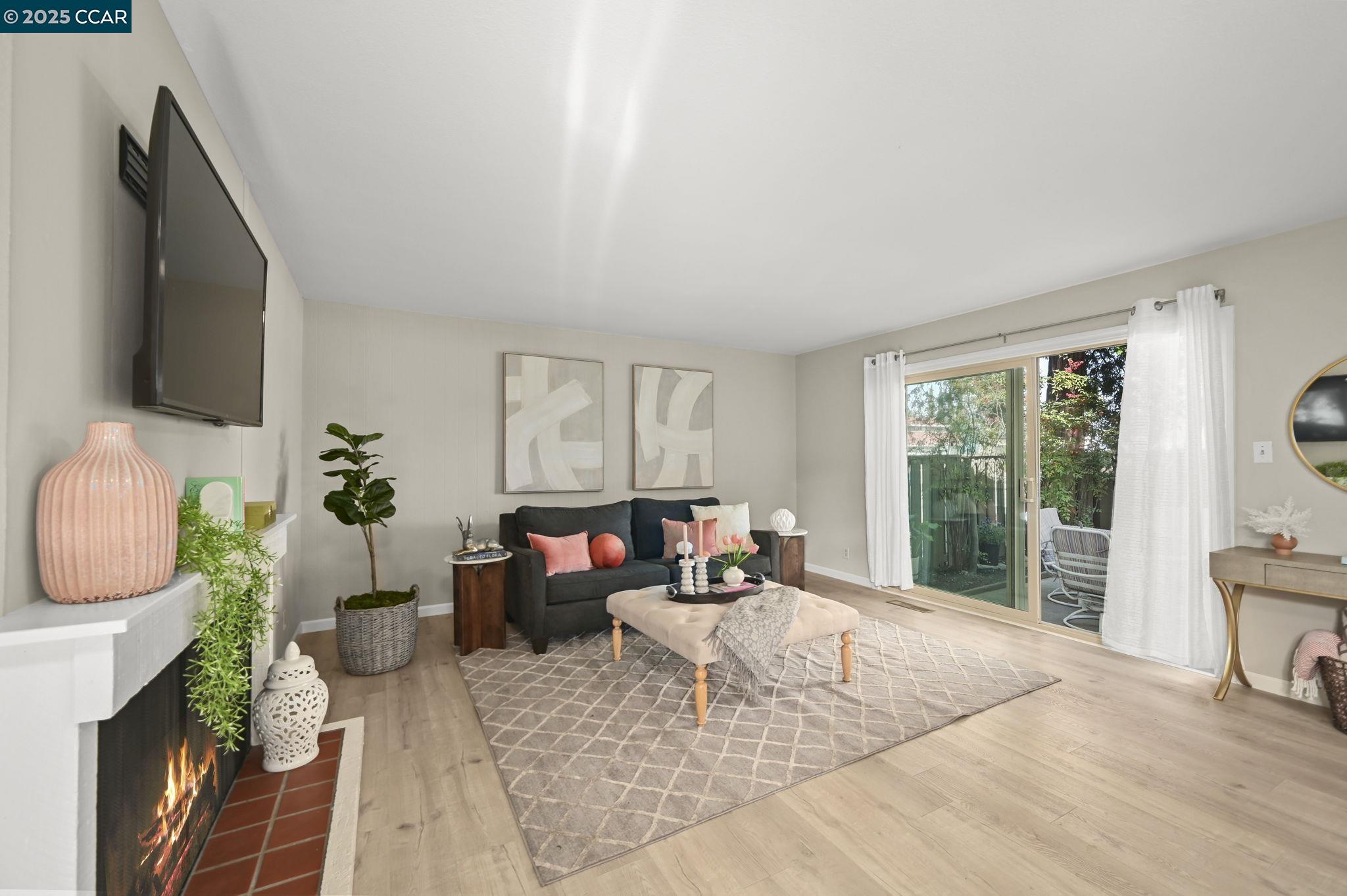 Detail Gallery Image 6 of 38 For 1605 Countrywood Ct, Walnut Creek,  CA 94598 - 3 Beds | 2/1 Baths