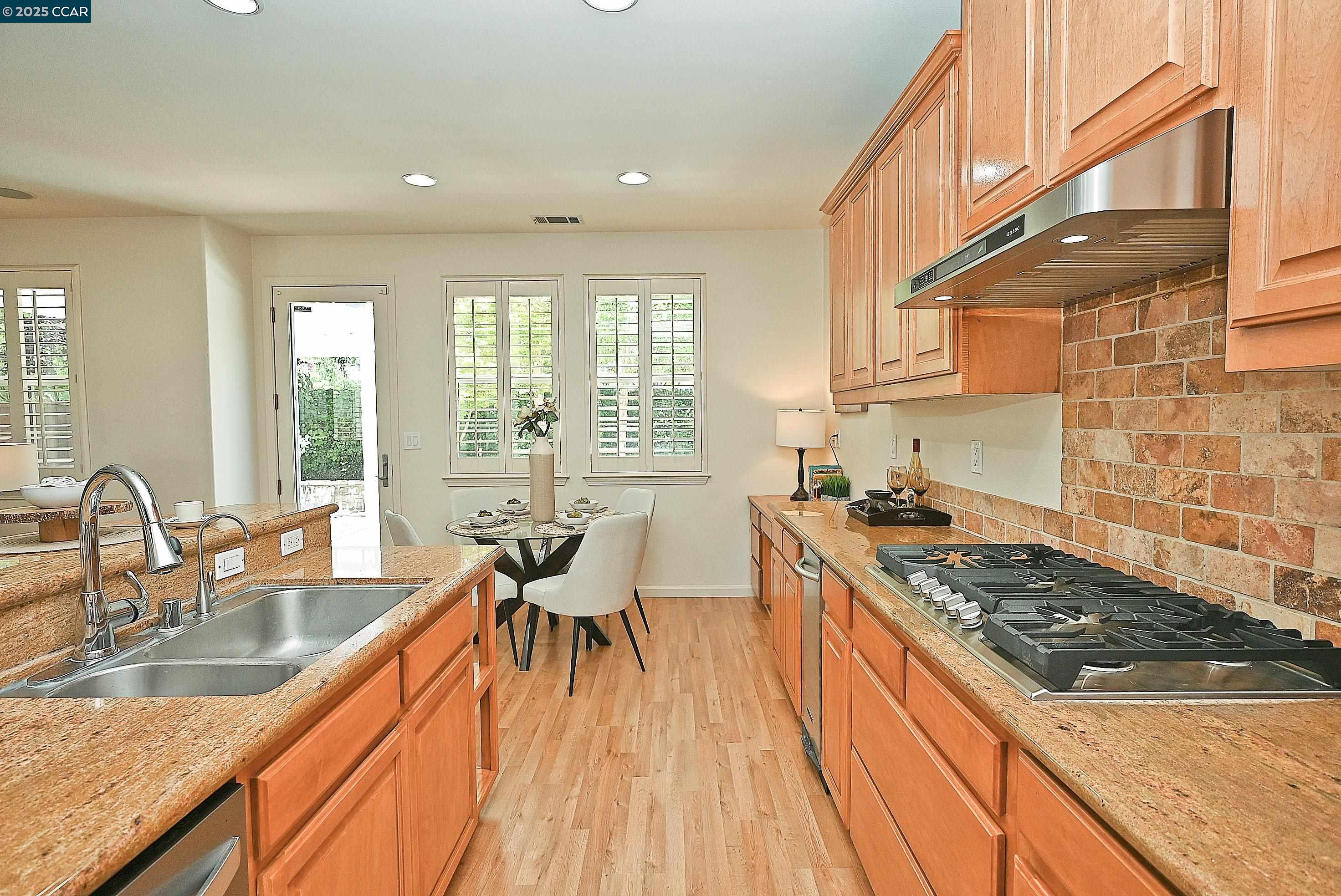 Detail Gallery Image 11 of 46 For 1416 Allanmere Dr, San Ramon,  CA 94582 - 5 Beds | 3/1 Baths