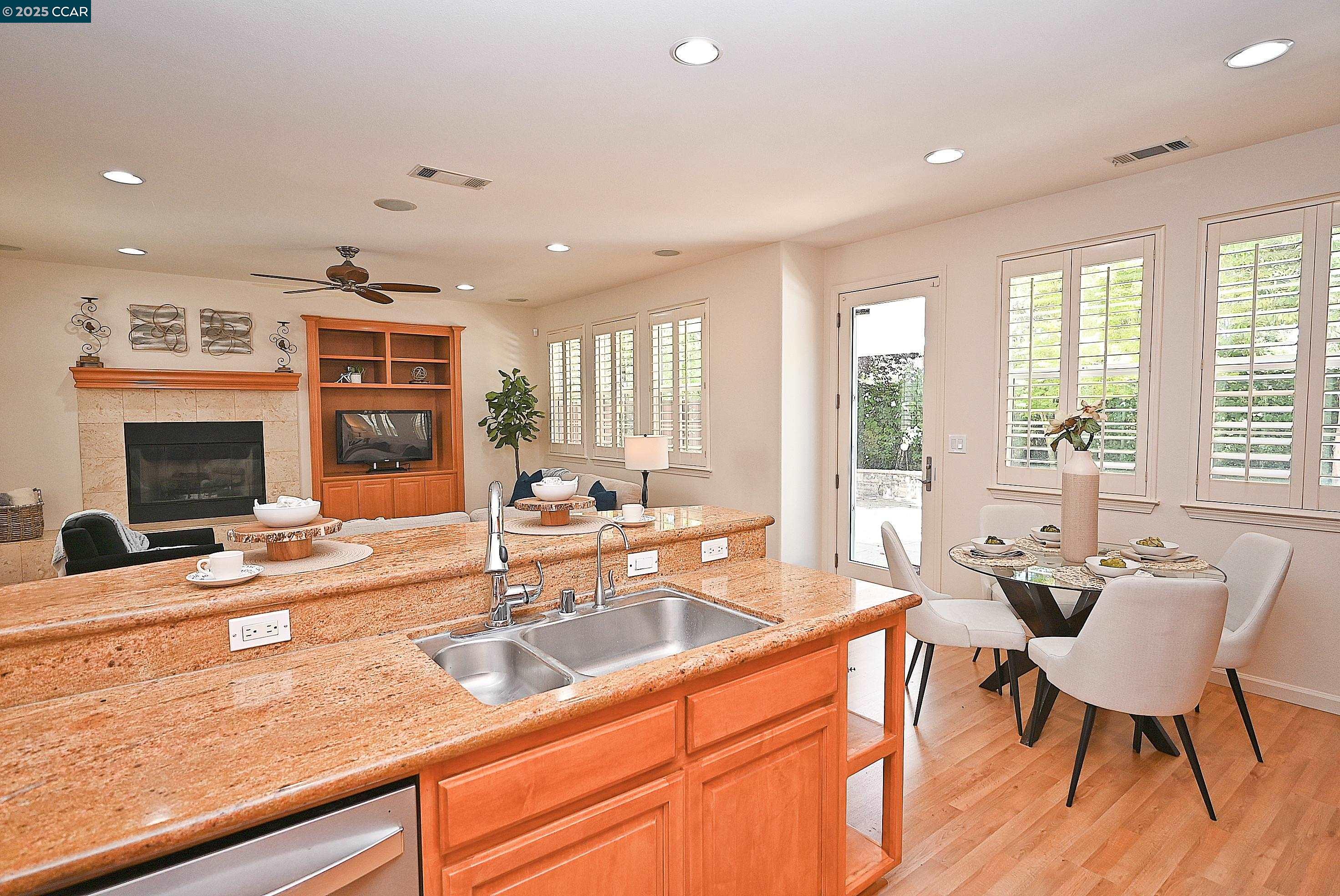 Detail Gallery Image 14 of 46 For 1416 Allanmere Dr, San Ramon,  CA 94582 - 5 Beds | 3/1 Baths