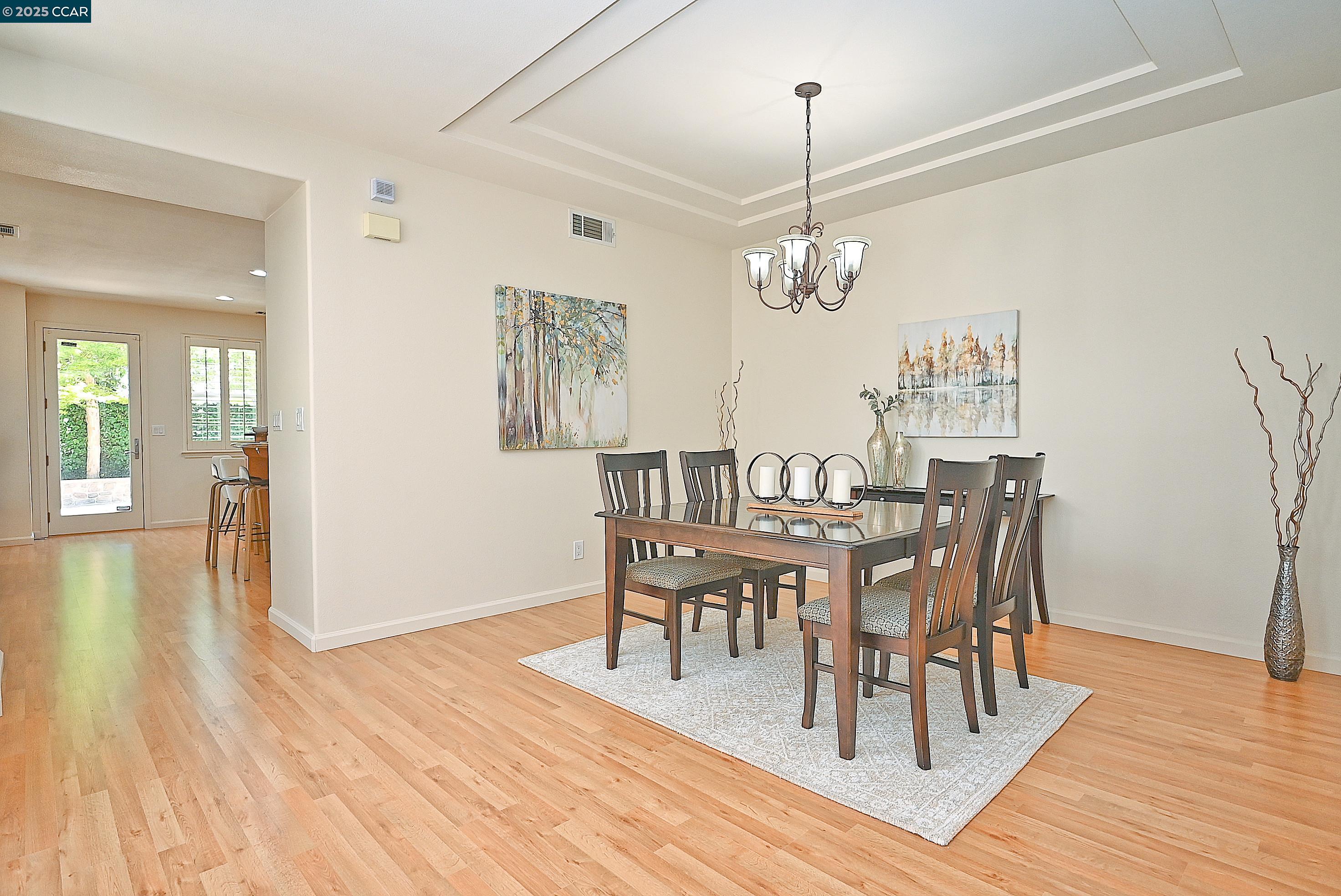 Detail Gallery Image 4 of 46 For 1416 Allanmere Dr, San Ramon,  CA 94582 - 5 Beds | 3/1 Baths