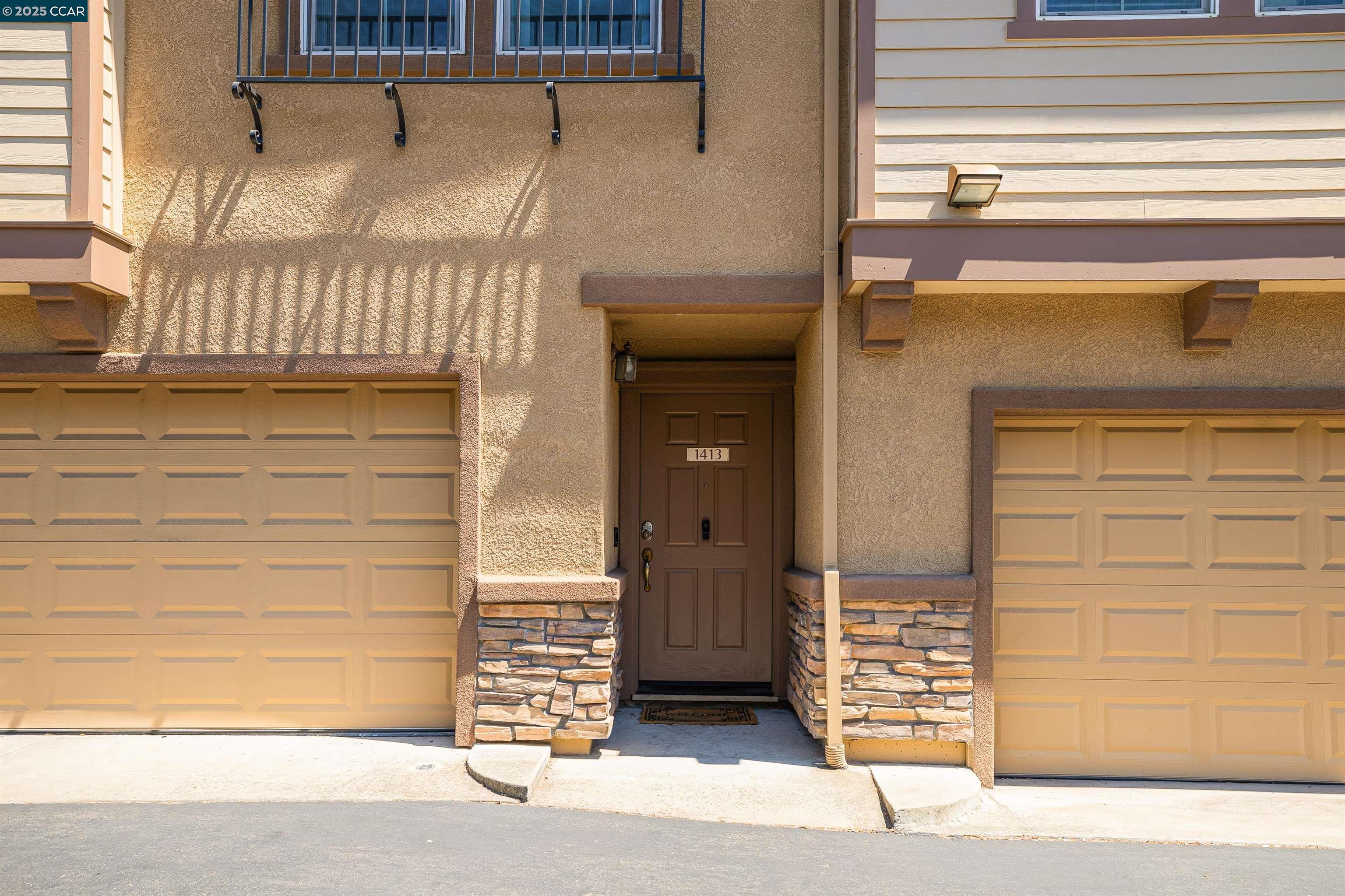 Detail Gallery Image 2 of 39 For 6570 Hearthstone Cir #1413,  Rocklin,  CA 95677 - 2 Beds | 2/1 Baths