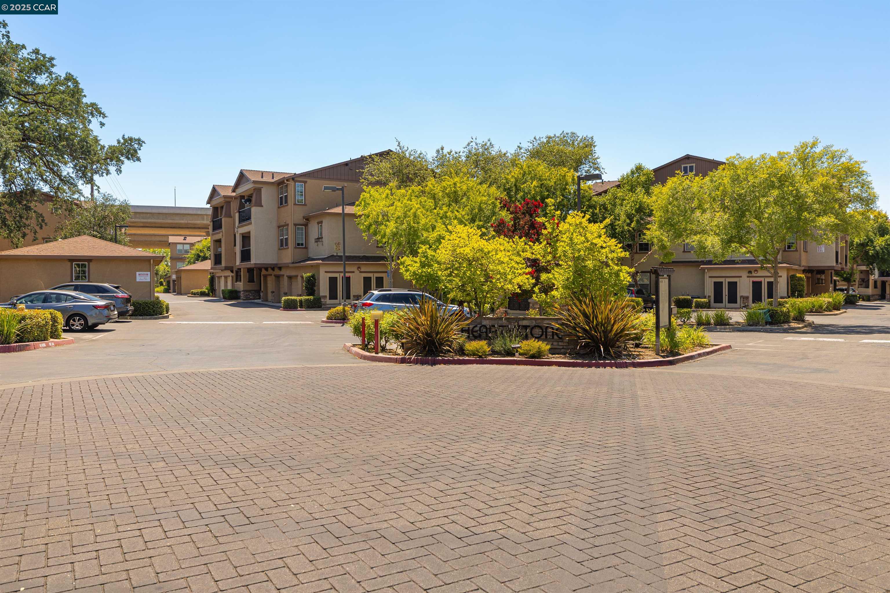 Detail Gallery Image 34 of 39 For 6570 Hearthstone Cir #1413,  Rocklin,  CA 95677 - 2 Beds | 2/1 Baths
