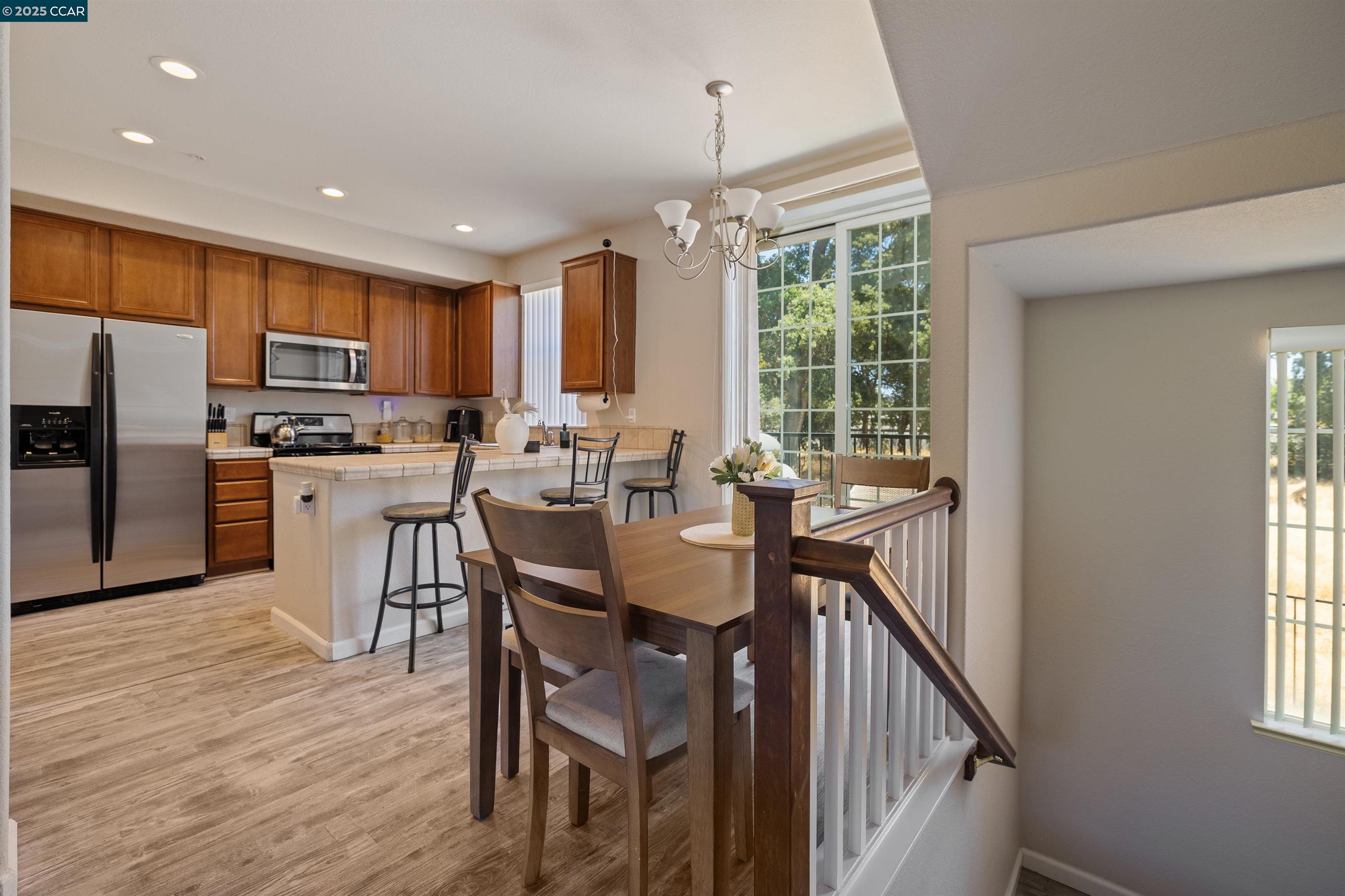 Detail Gallery Image 8 of 39 For 6570 Hearthstone Cir #1413,  Rocklin,  CA 95677 - 2 Beds | 2/1 Baths