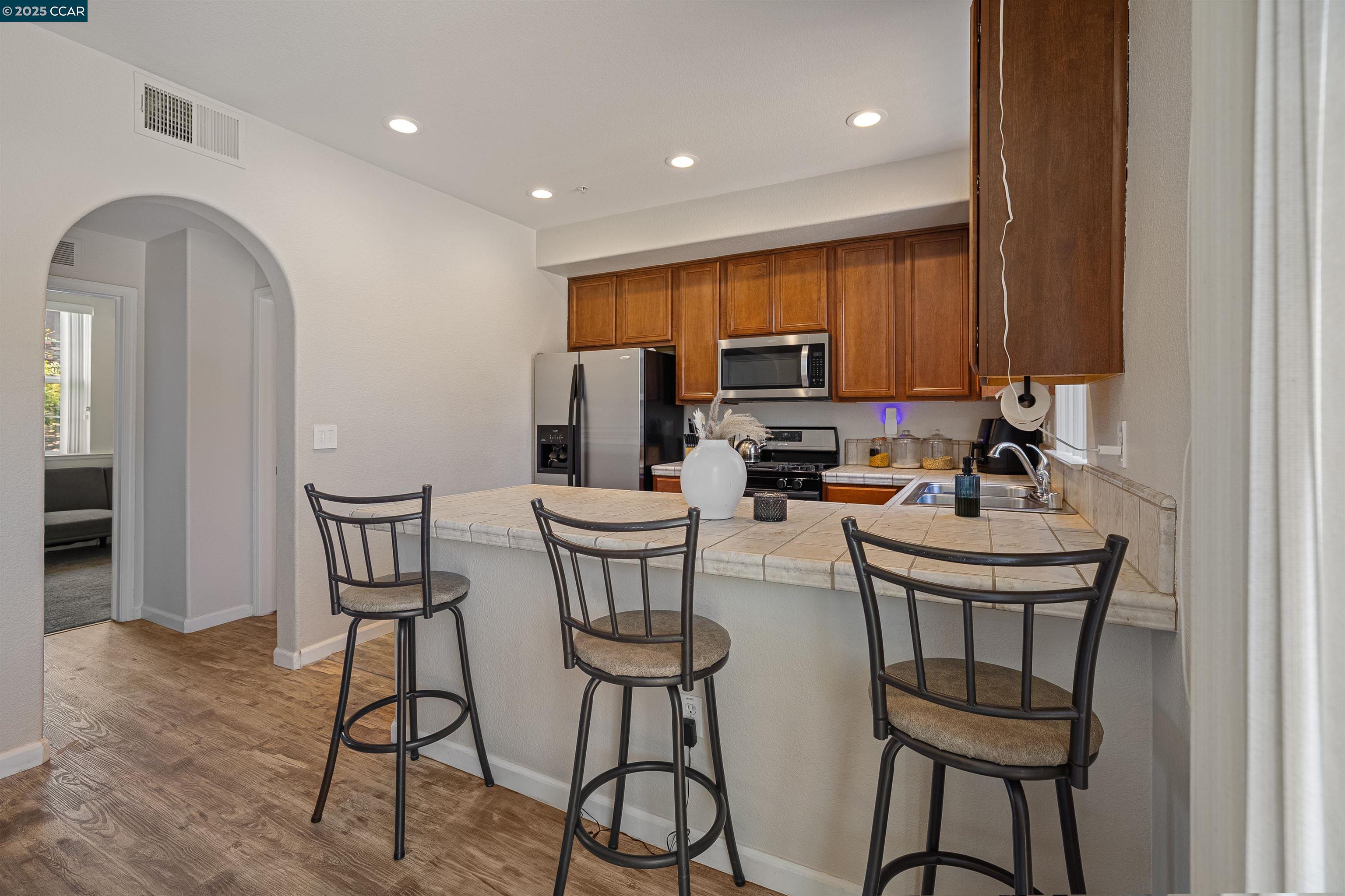 Detail Gallery Image 9 of 39 For 6570 Hearthstone Cir #1413,  Rocklin,  CA 95677 - 2 Beds | 2/1 Baths