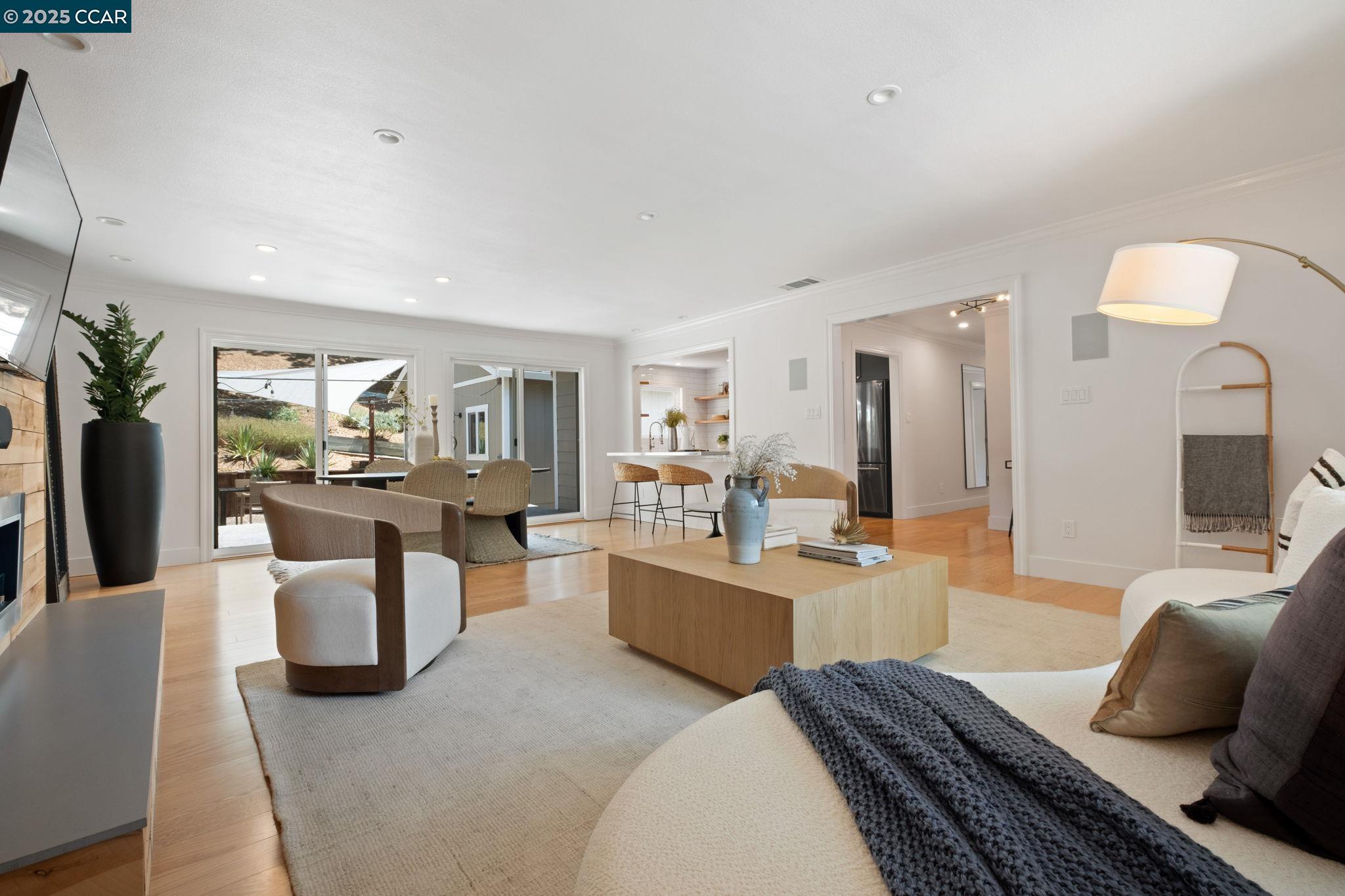 Detail Gallery Image 11 of 60 For 118 Del Monte Dr, Walnut Creek,  CA 94595 - 3 Beds | 2 Baths