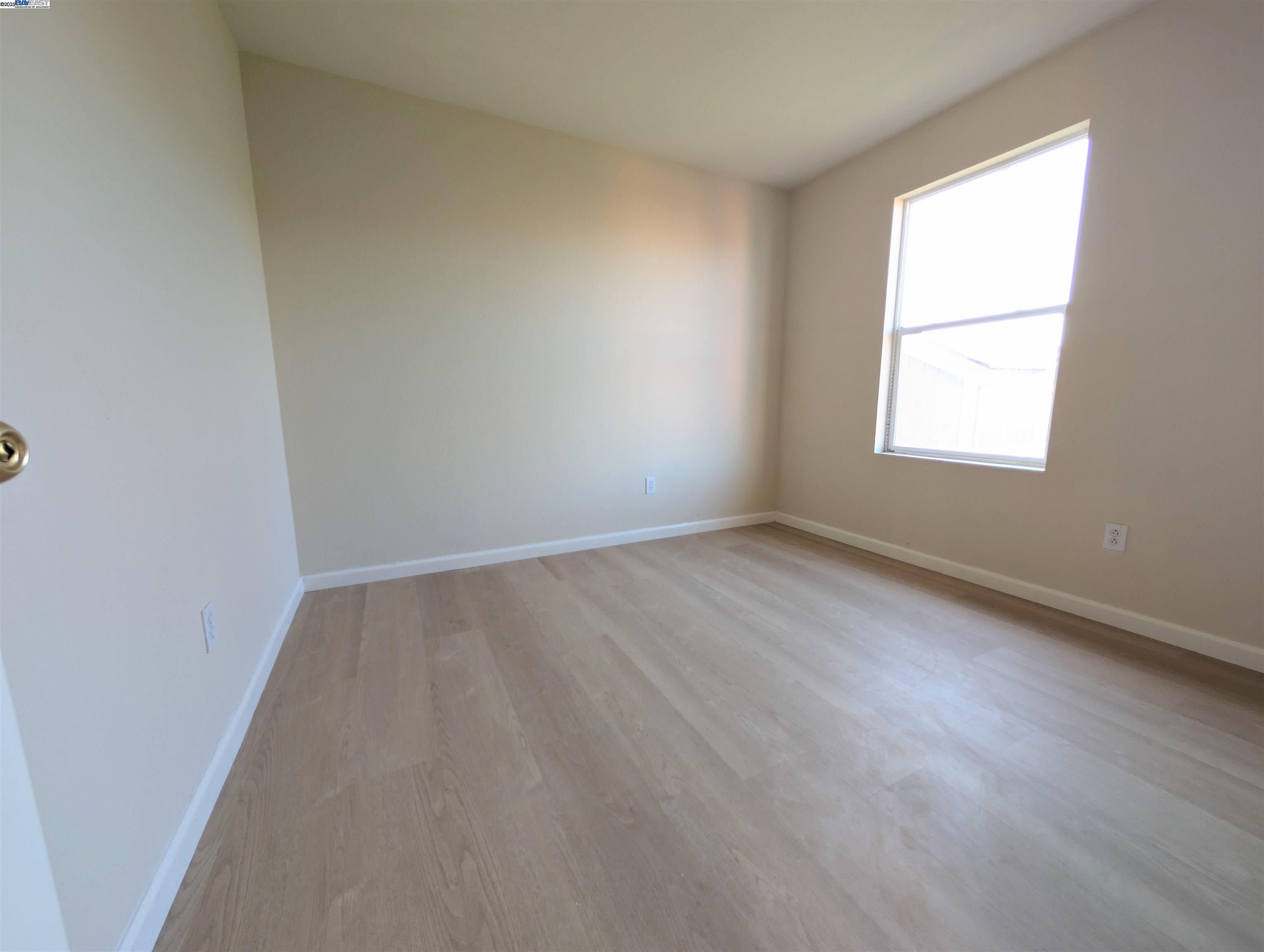 Detail Gallery Image 23 of 33 For 158 Fairview Ave, Bay Point,  CA 94565 - 3 Beds | 2/1 Baths