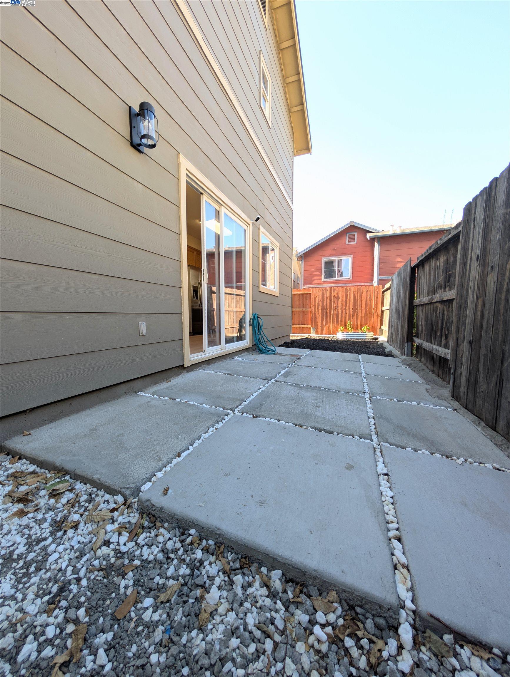 Detail Gallery Image 30 of 33 For 158 Fairview Ave, Bay Point,  CA 94565 - 3 Beds | 2/1 Baths