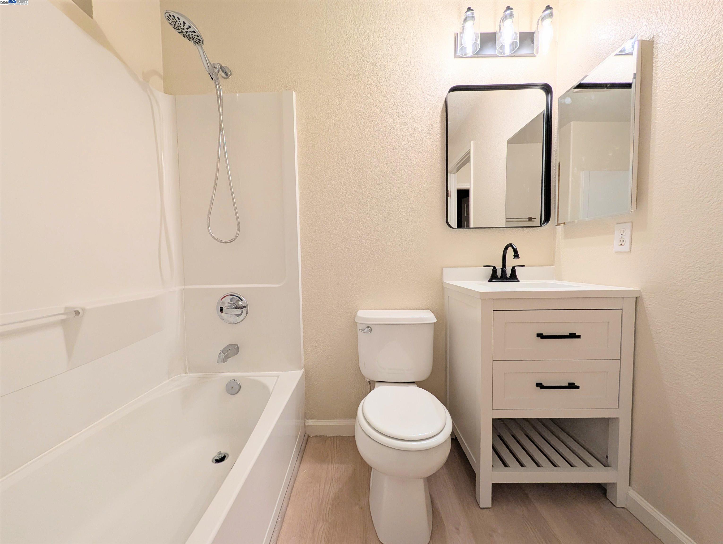 Detail Gallery Image 7 of 12 For 158 Fairview Ave., Bay Point,  CA 94565 - 3 Beds | 2/1 Baths