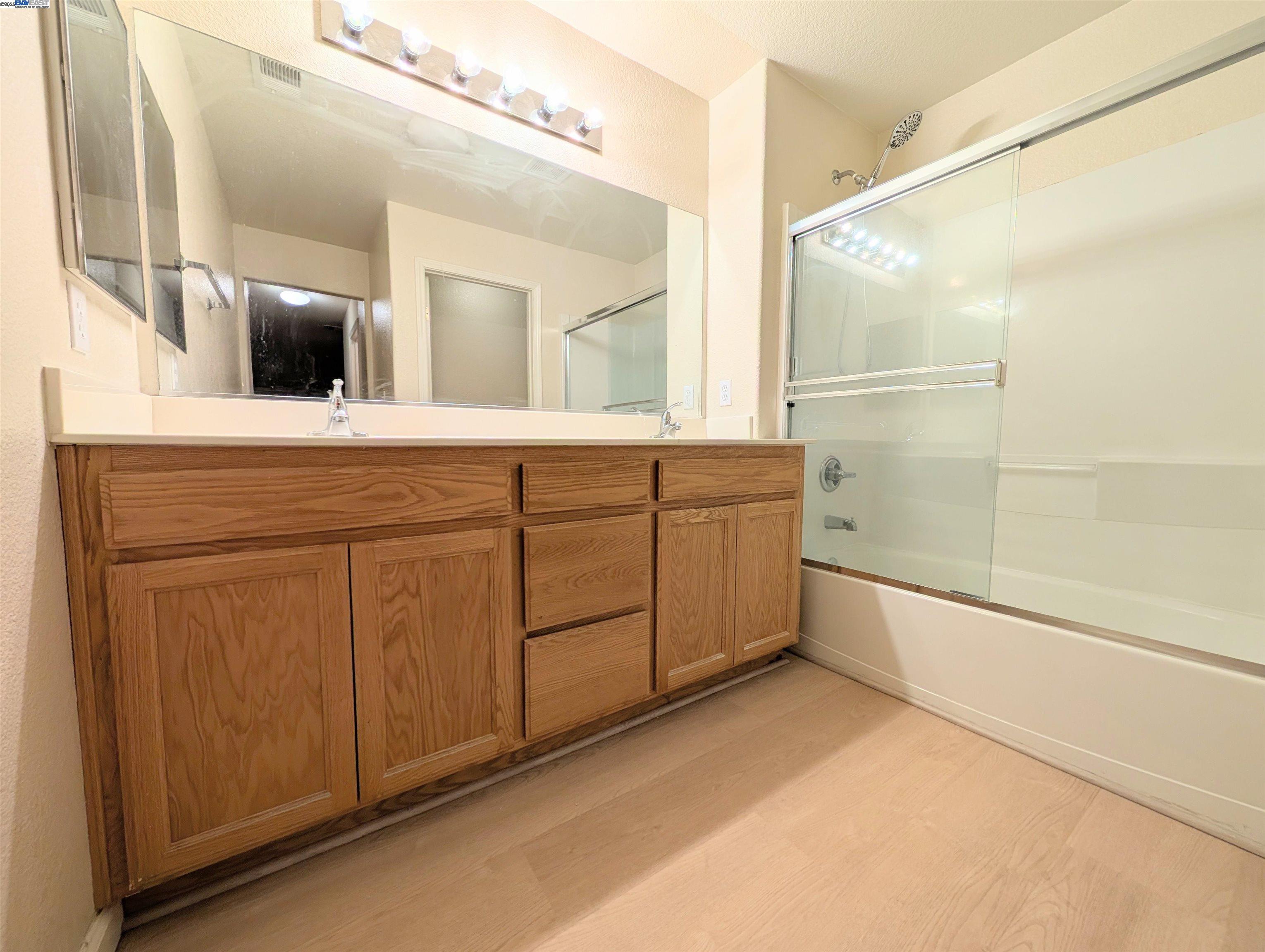 Detail Gallery Image 10 of 12 For 158 Fairview Ave., Bay Point,  CA 94565 - 3 Beds | 2/1 Baths