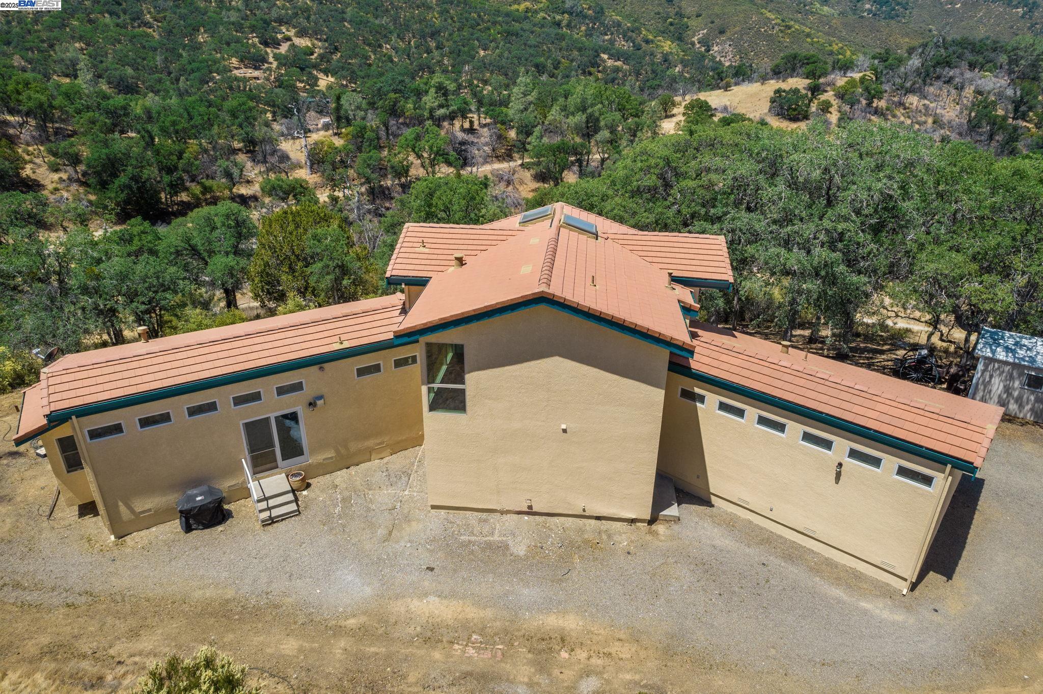 Detail Gallery Image 13 of 44 For 59480 Mines Rd, Livermore,  CA 95140 - 3 Beds | 2/1 Baths