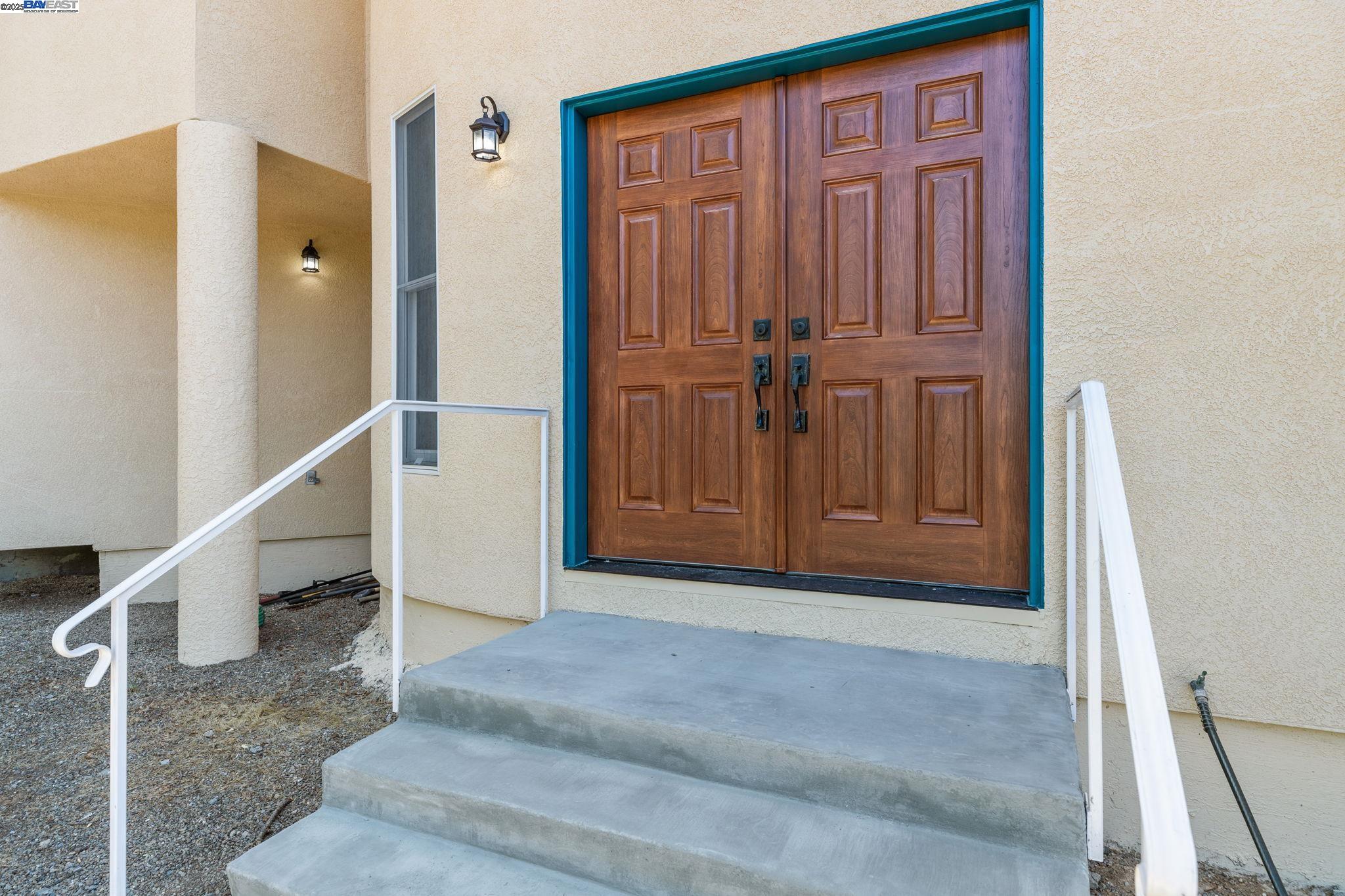 Detail Gallery Image 14 of 44 For 59480 Mines Rd, Livermore,  CA 95140 - 3 Beds | 2/1 Baths