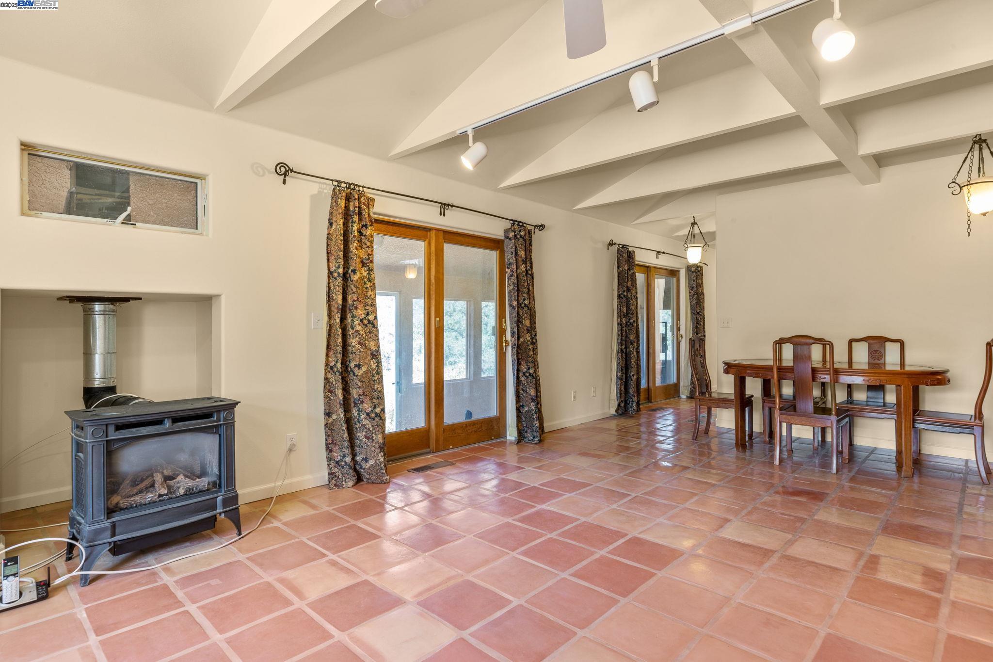 Detail Gallery Image 18 of 44 For 59480 Mines Rd, Livermore,  CA 95140 - 3 Beds | 2/1 Baths