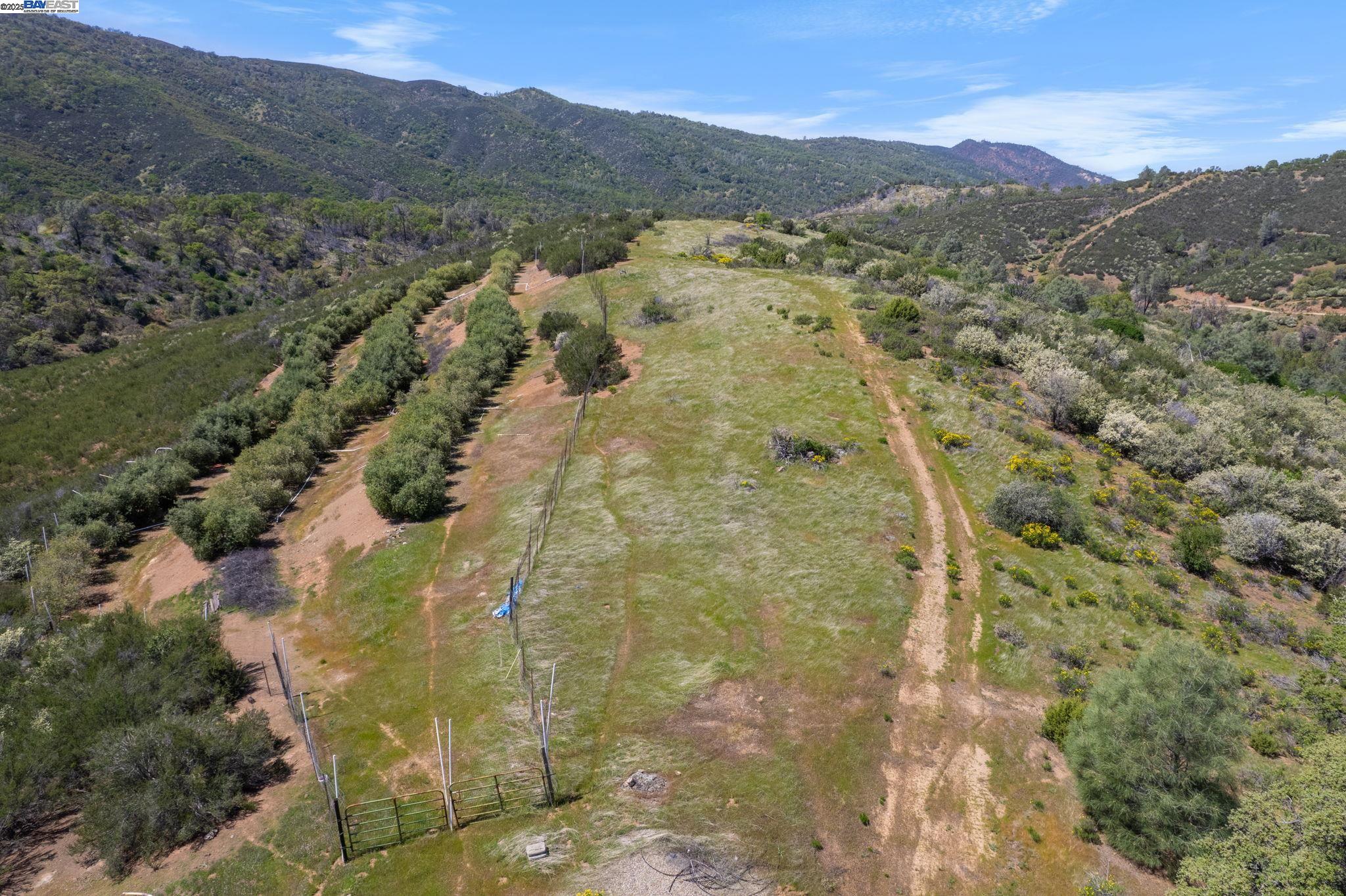 Detail Gallery Image 10 of 44 For 59480 Mines Rd, Livermore,  CA 95140 - 3 Beds | 2/1 Baths