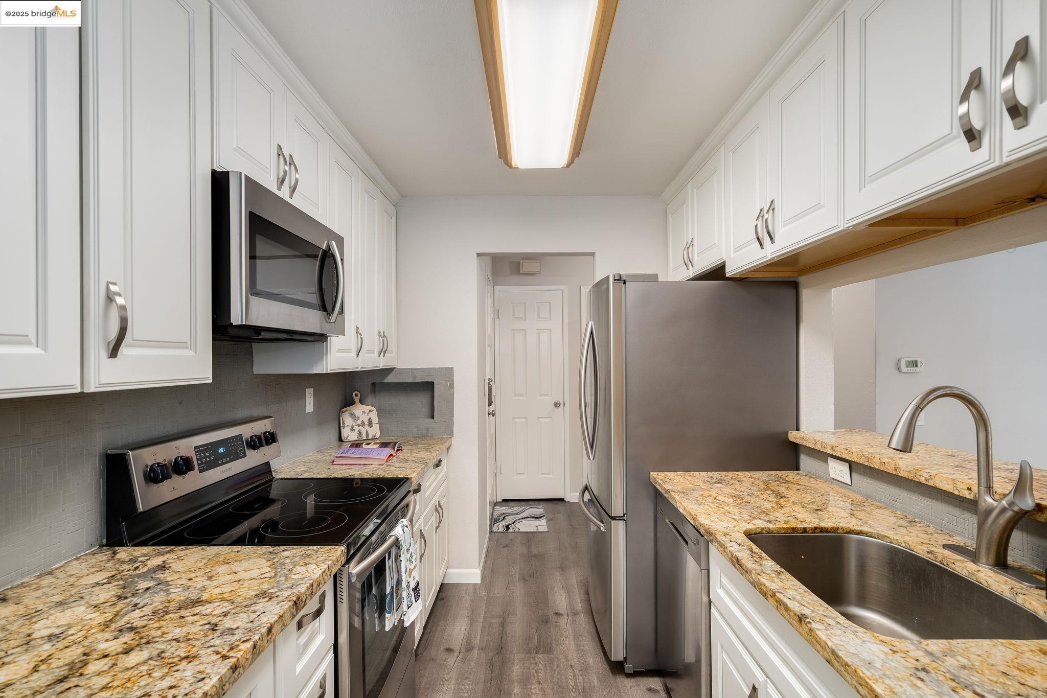 Photo #11: 41105134 Listing: Photo #11
