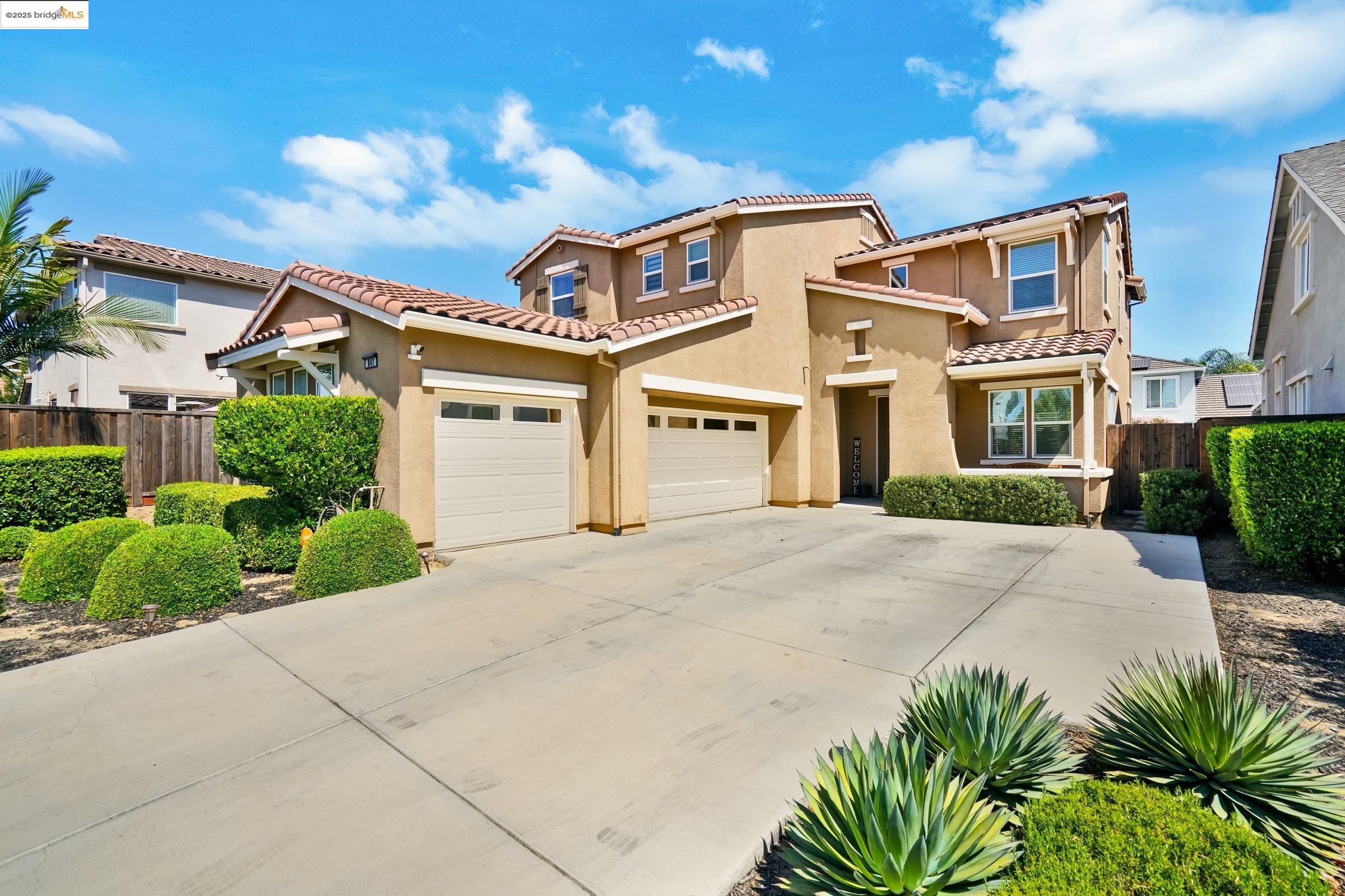 Detail Gallery Image 1 of 25 For 841 Walsh St, Brentwood,  CA 94513 - 4 Beds | 3 Baths