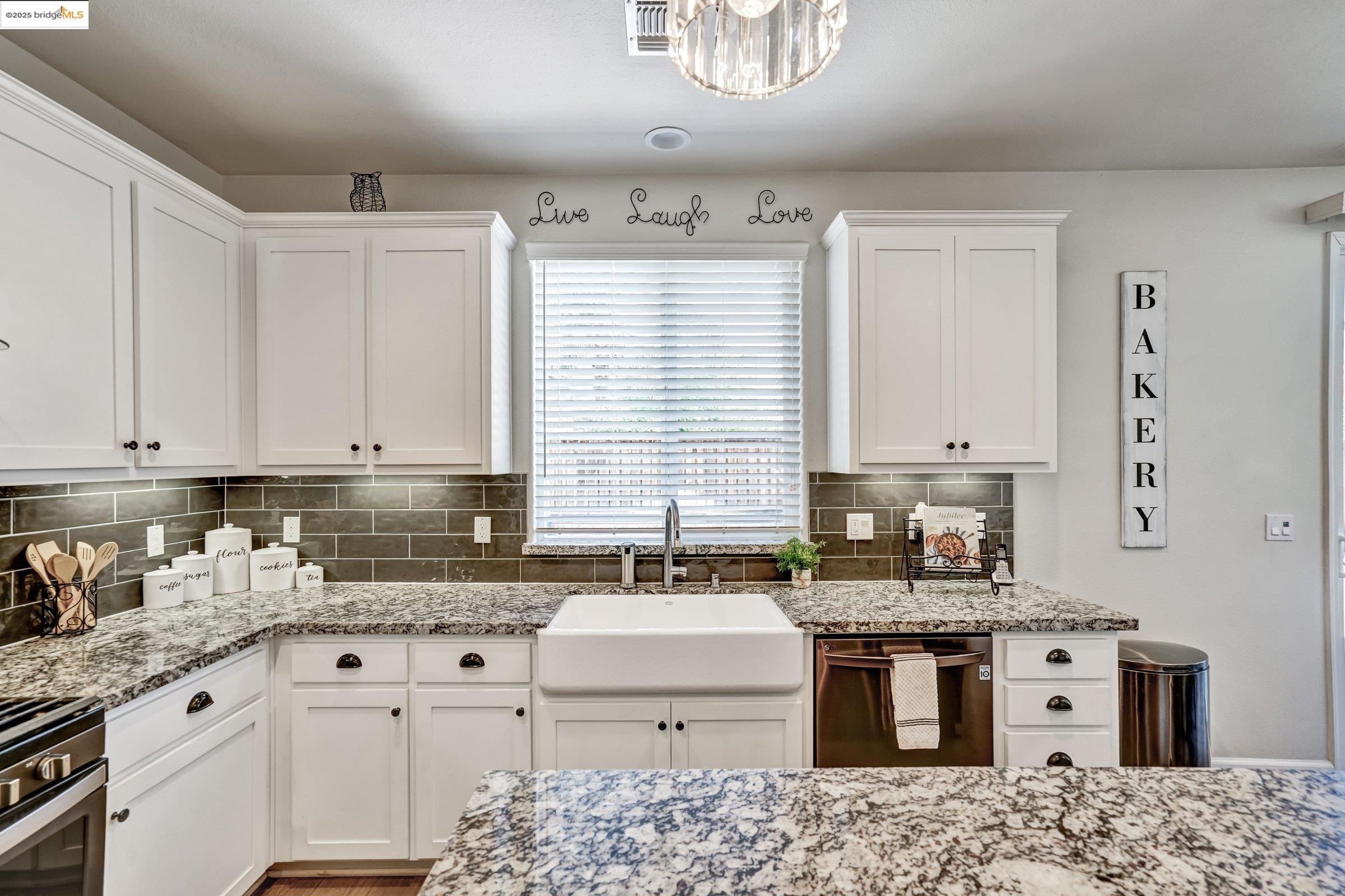 Detail Gallery Image 9 of 25 For 841 Walsh St, Brentwood,  CA 94513 - 4 Beds | 3 Baths